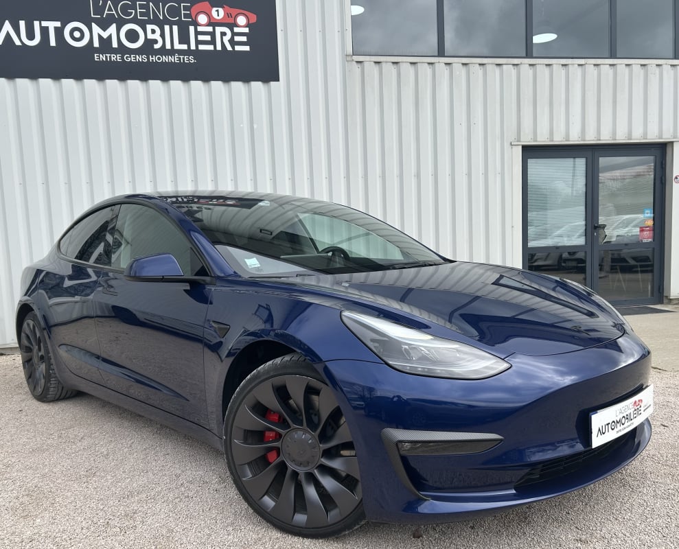 Tesla Model 3 Performance AWD 534 cv — 1