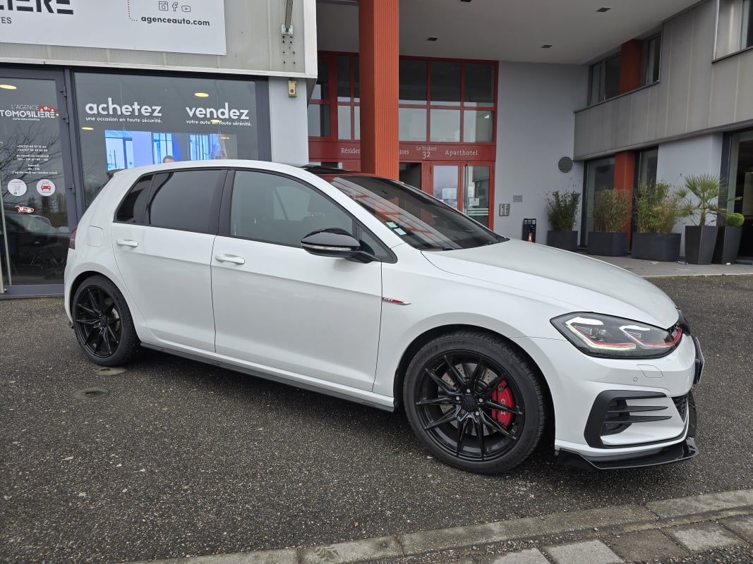 Volkswagen Golf 7 GTI PERFORMANCE 245 CH DSG7 — 1