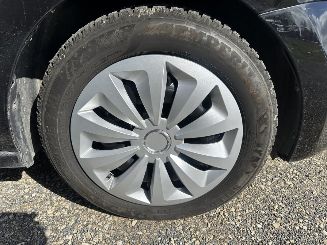 Volkswagen Polo V 5 PORTES 1.6 TDI 90 CH TRENDLINE KIT DISTRI OK — 19