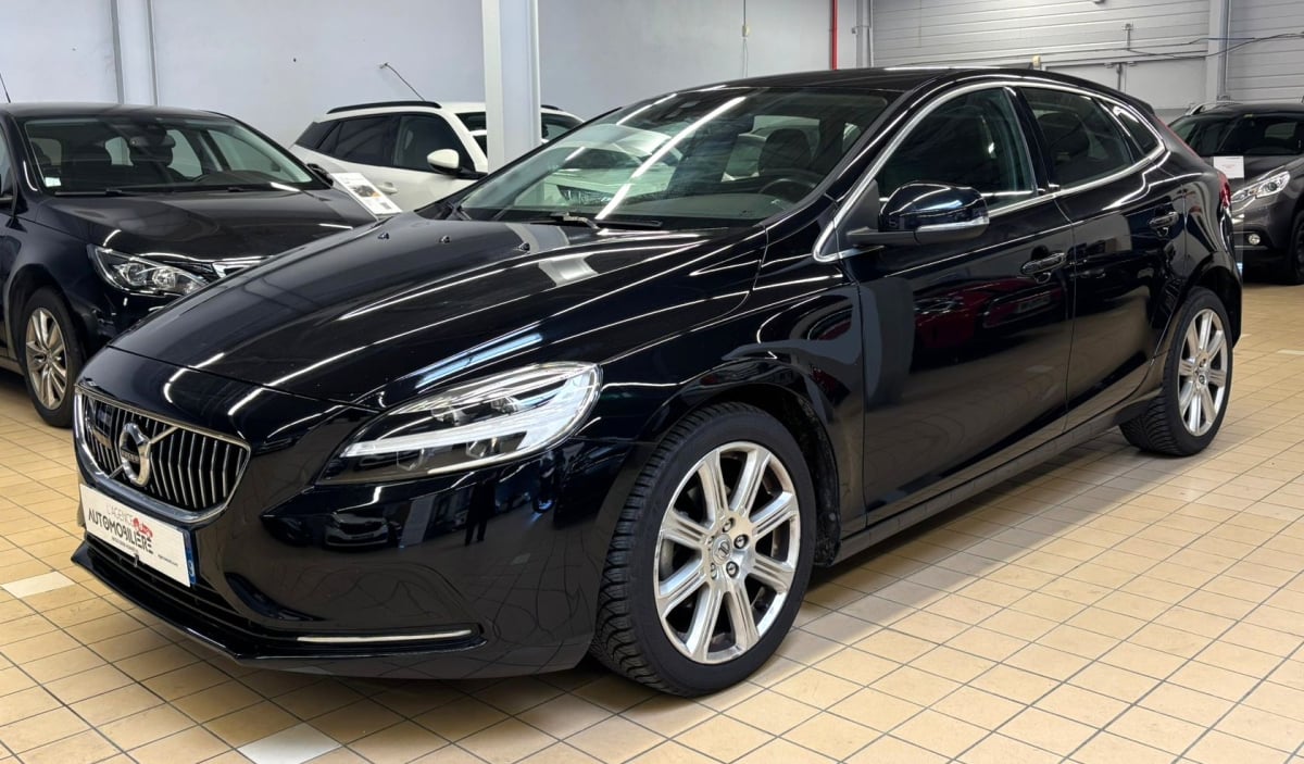 Volvo V40 D2 120 INSCRIPTION LUXE — 1