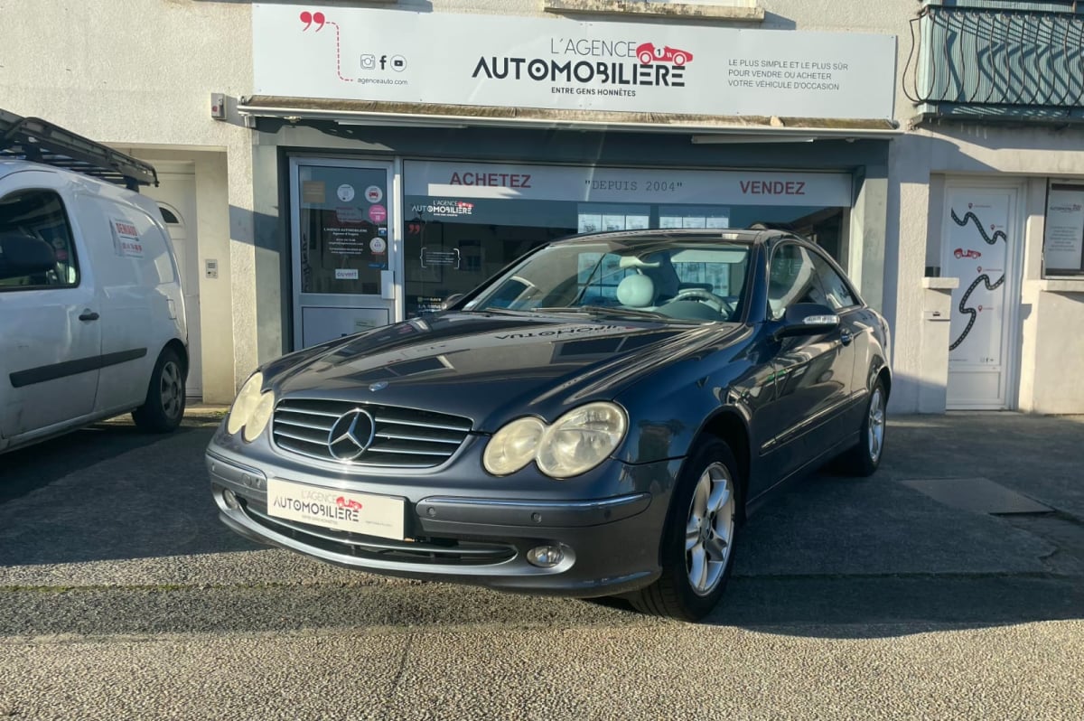 Mercedes-Benz CLK 240 2.6i V6 170 cv BVA - Avantgarde - Suivi complet — 1