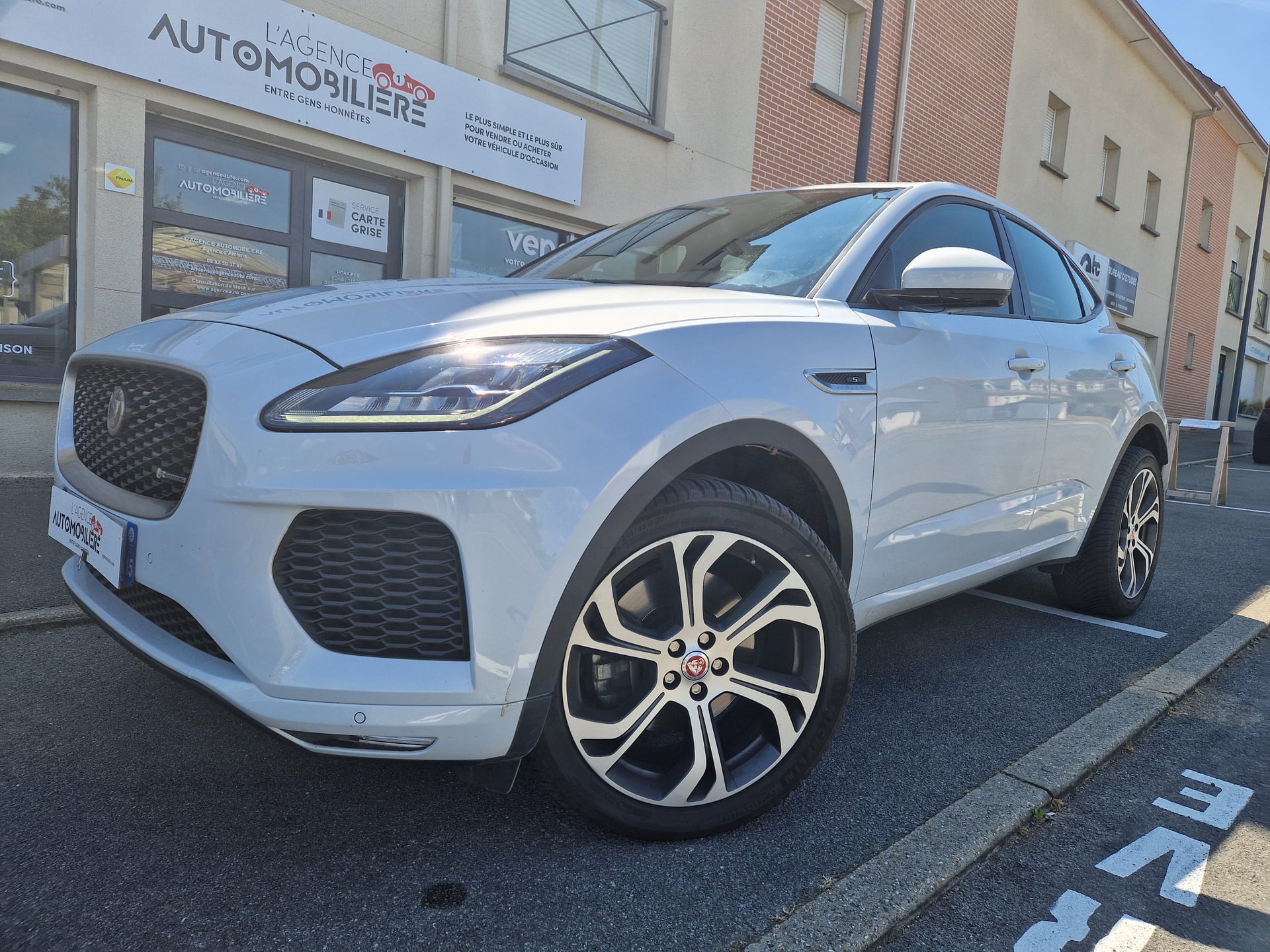 Jaguar E-Pace P250 AWD R-DYNAMIC S BVA