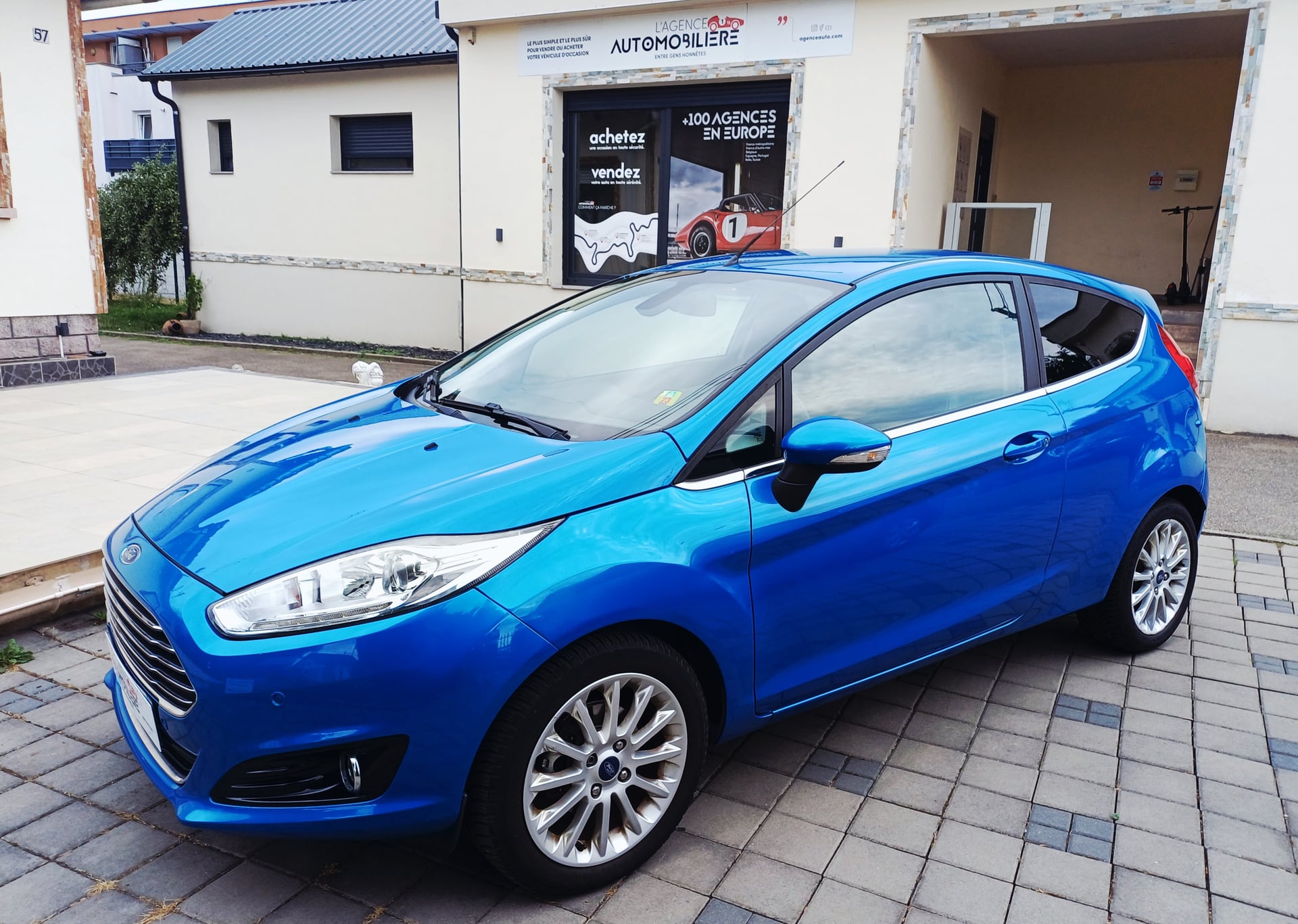 Ford Fiesta ECOBOOST 100 CV TITANIUM 1ère main Kit distri refait