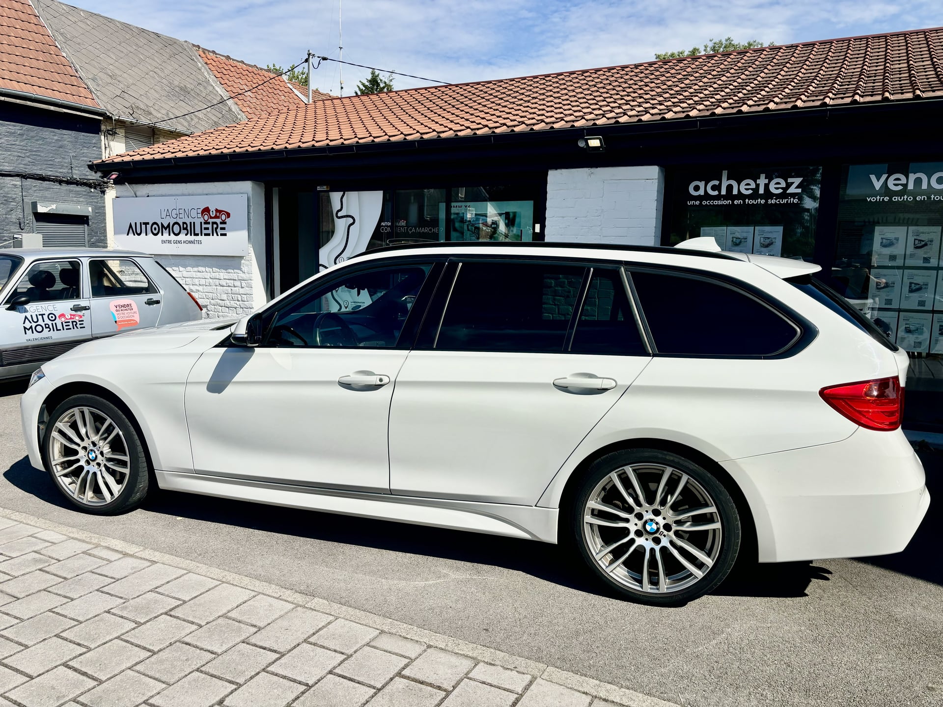 BMW Bmw Serie 3 TOURING 328i XDRIVE BOITE AUTOMATIQUE PACK M ( KIT CHAINE DISTRIBUTION NEUVE ) — 2