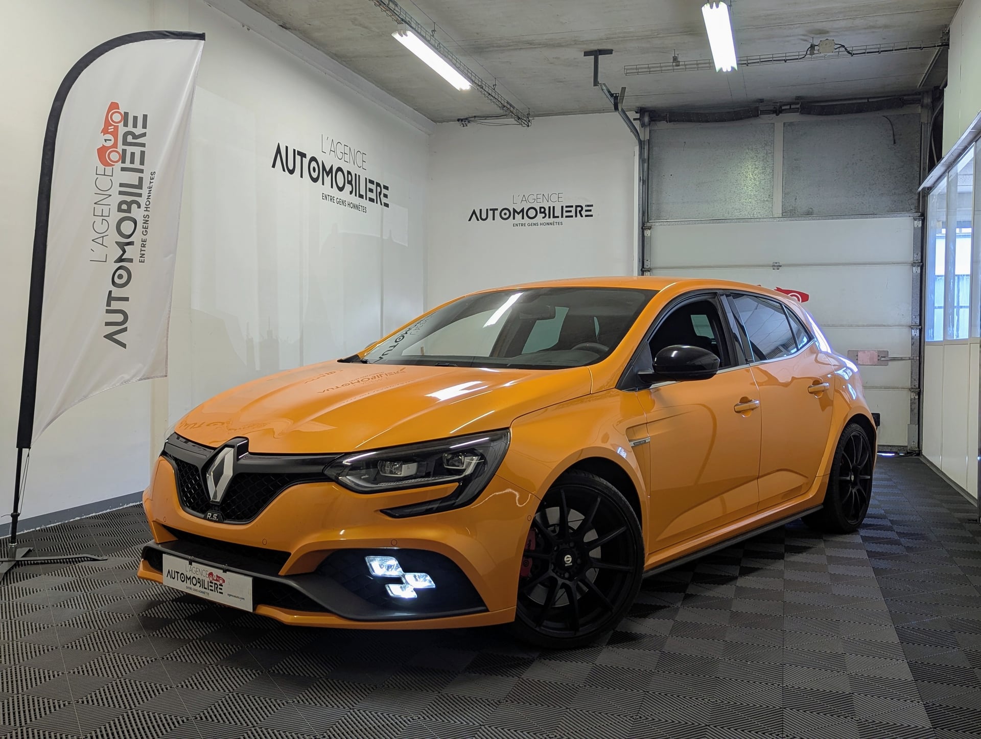 Renault Megane IV 1.8 TCE 300 RS TROPHY EDC — 1