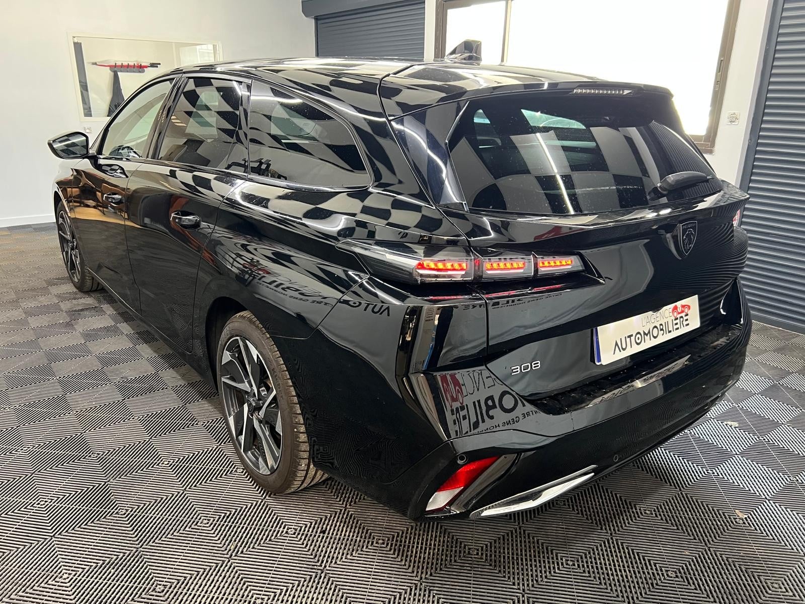 Peugeot 308 SW 1.2 130ch S&S Allure Pack — 25