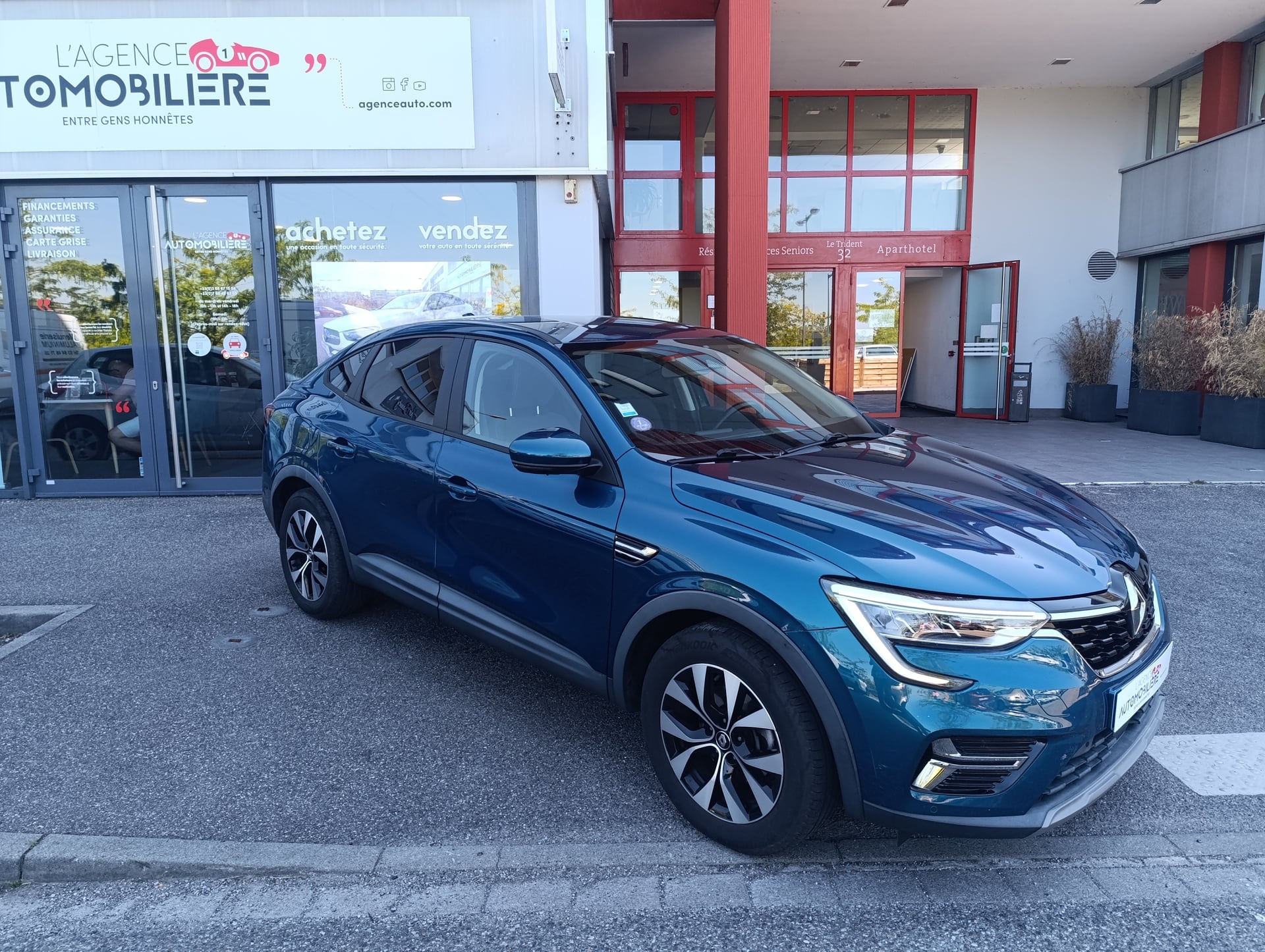 Renault Arkana E-TECH 1.6i 145 cv Hybrid 94 cv BVA BUSINESS