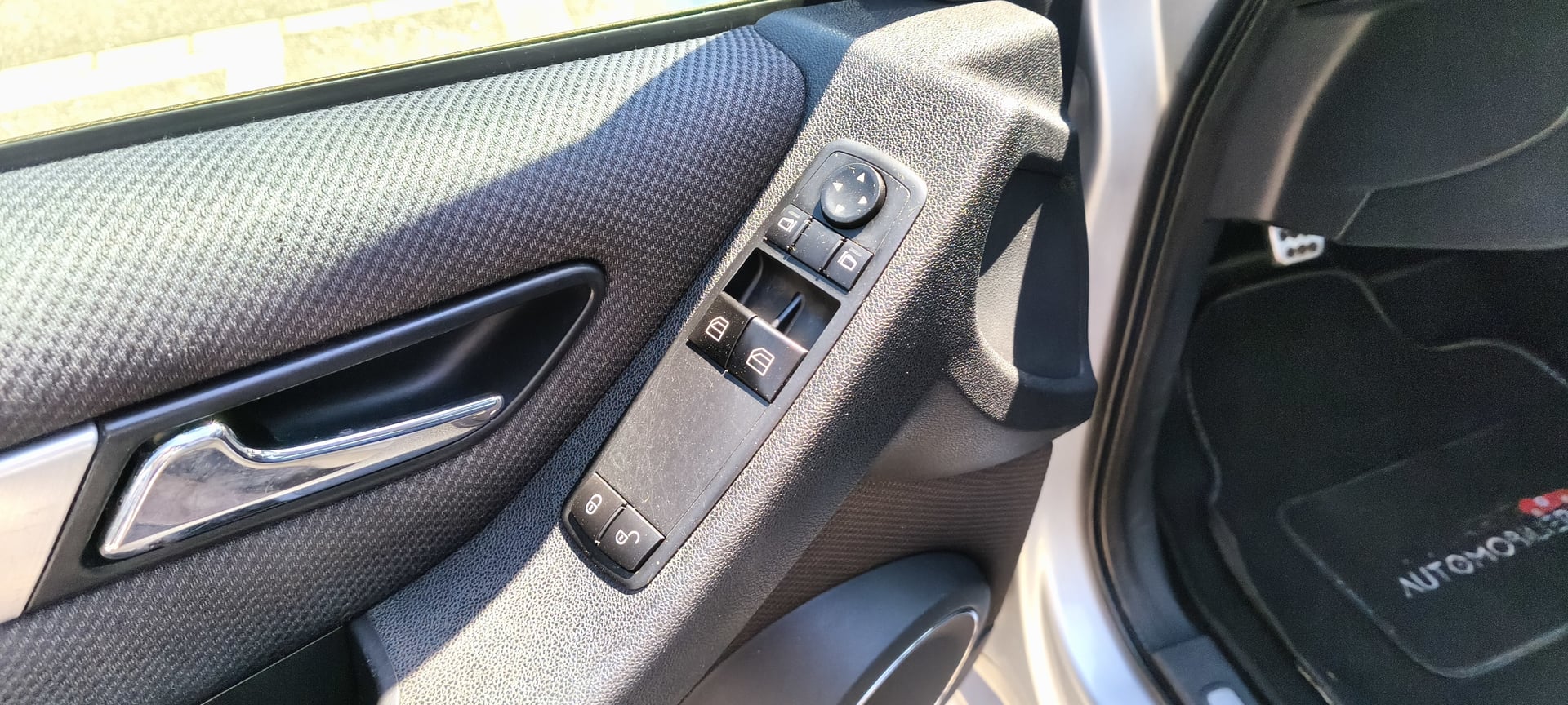 Mercedes-Benz Classe B 2.0 D 180 CDI 110 — 33