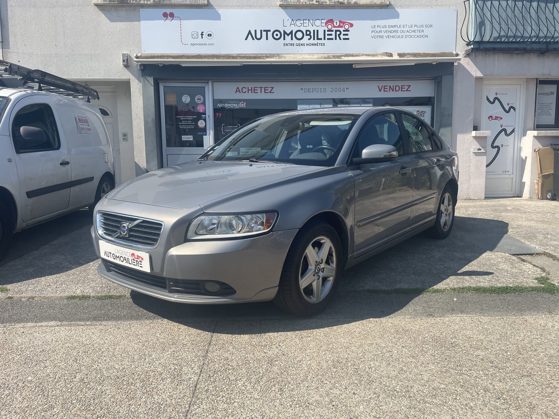Volvo S40 II 2.0 D 136 cv - Momentum — 1