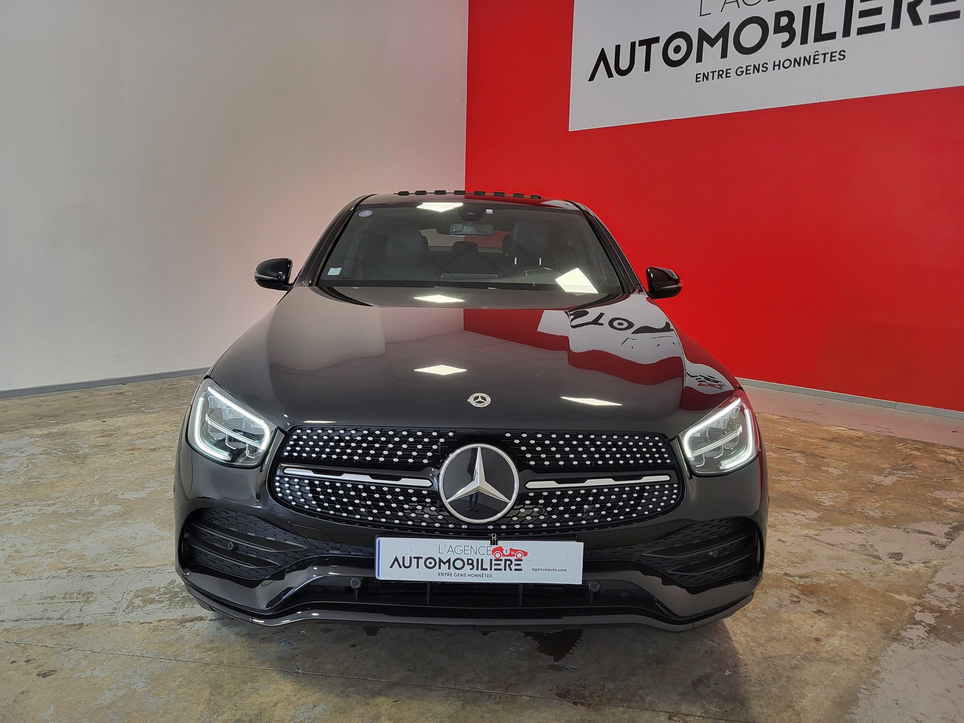 Mercedes-Benz Classe GLC GLC COUPE 300 DE AMG LINE + TOIT OUVRANT + GARANTIE ET ENTRETIEN INCLUS — 2