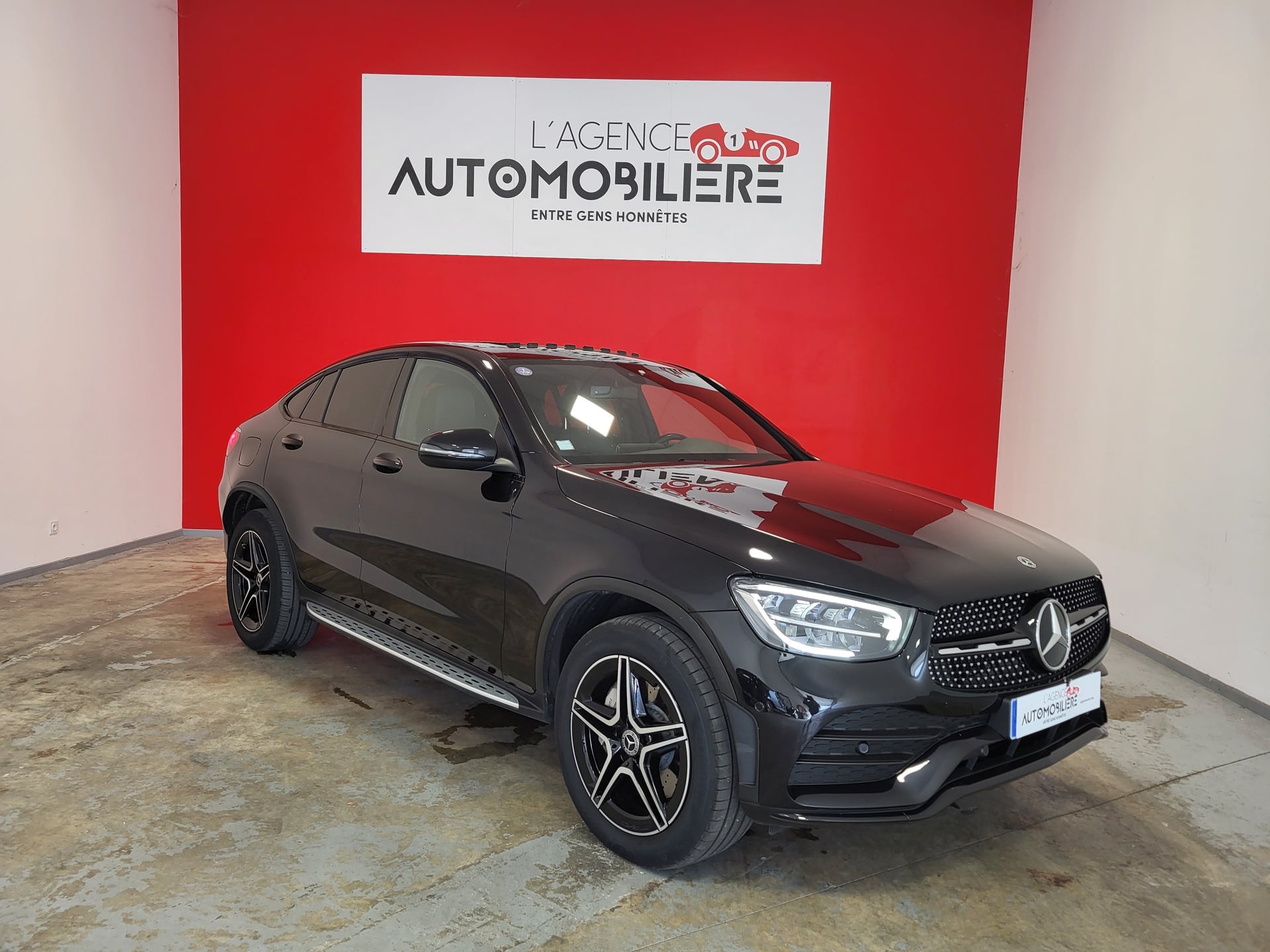 Mercedes-Benz Classe GLC GLC COUPE 300 DE AMG LINE + TOIT OUVRANT + GARANTIE ET ENTRETIEN INCLUS