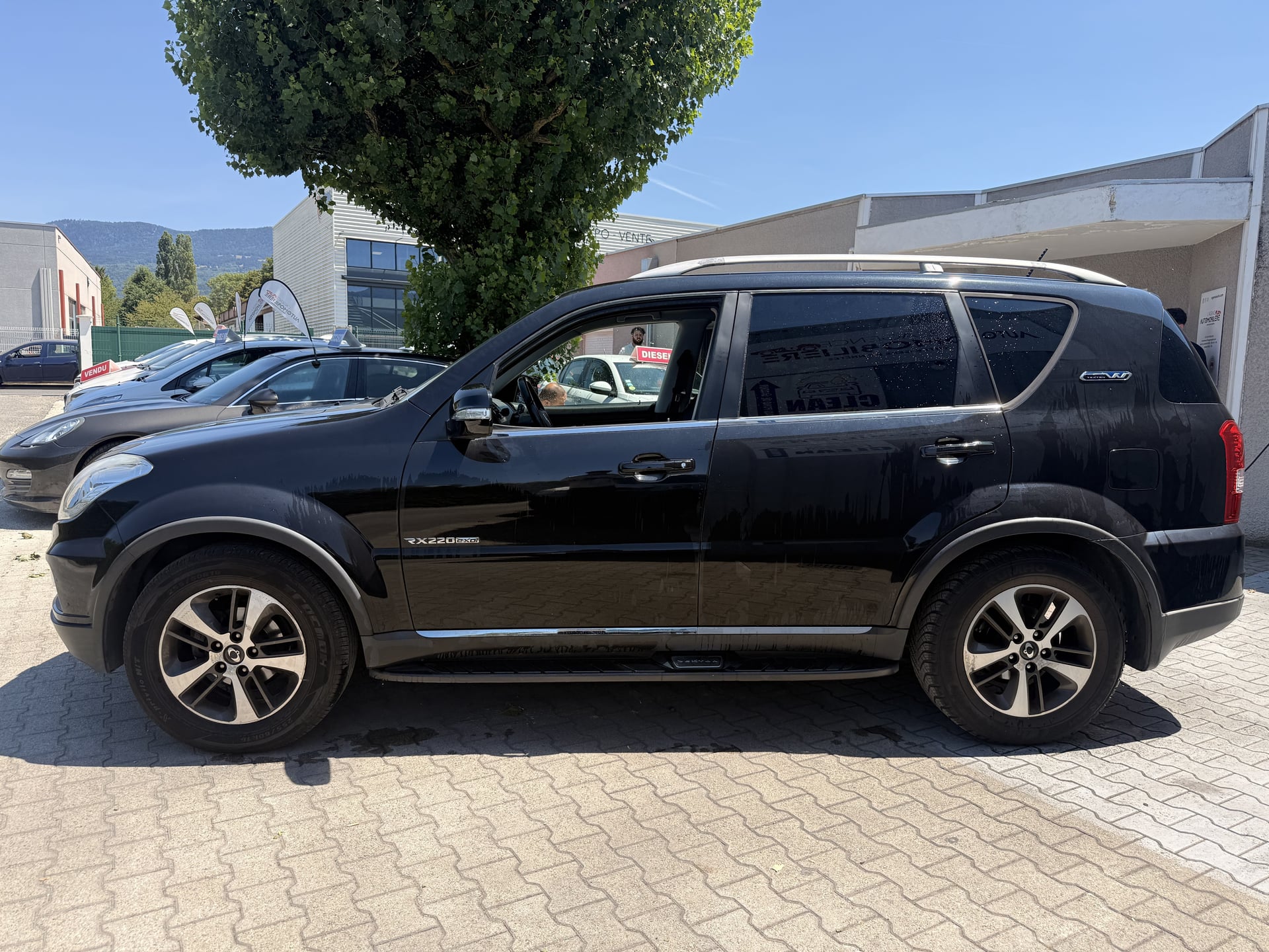 Ssangyong Rexton 2.2 e-XDi 178 ch – 7 places — 16