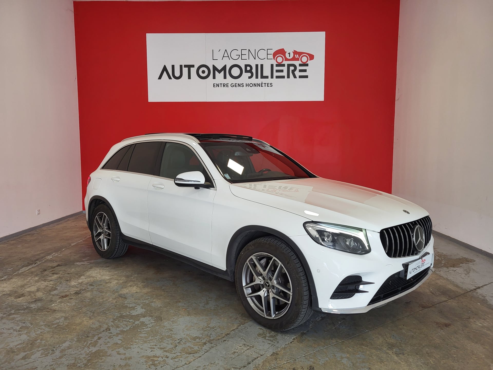 Mercedes-Benz Classe GLC 250D 4MATIC SPORTLINE 9G-TRONIC + CARPLAY + TOIT OUVRANT
