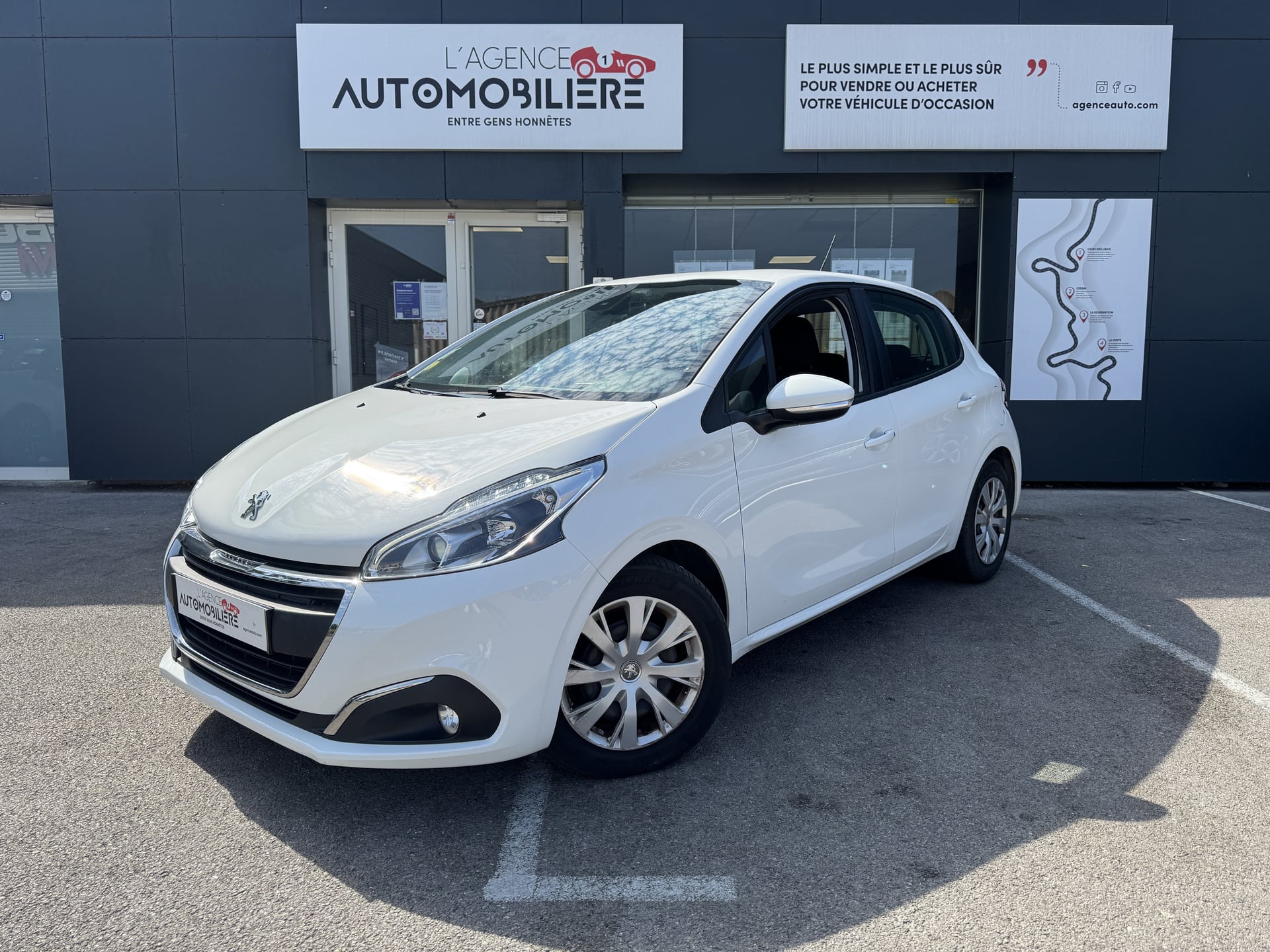 Peugeot 208 Affaire BlueHDI 100cv Active Business R Clim auto/ Radar