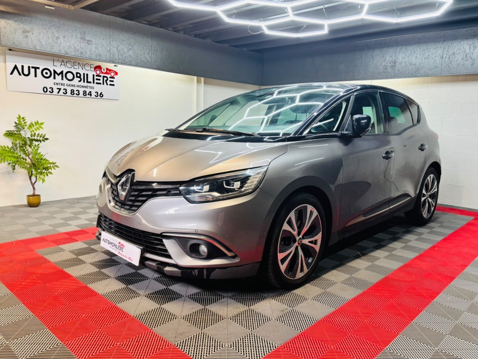 Renault Scenic 1.5 DCI 110ch ENERGY INTENS EDC — 1
