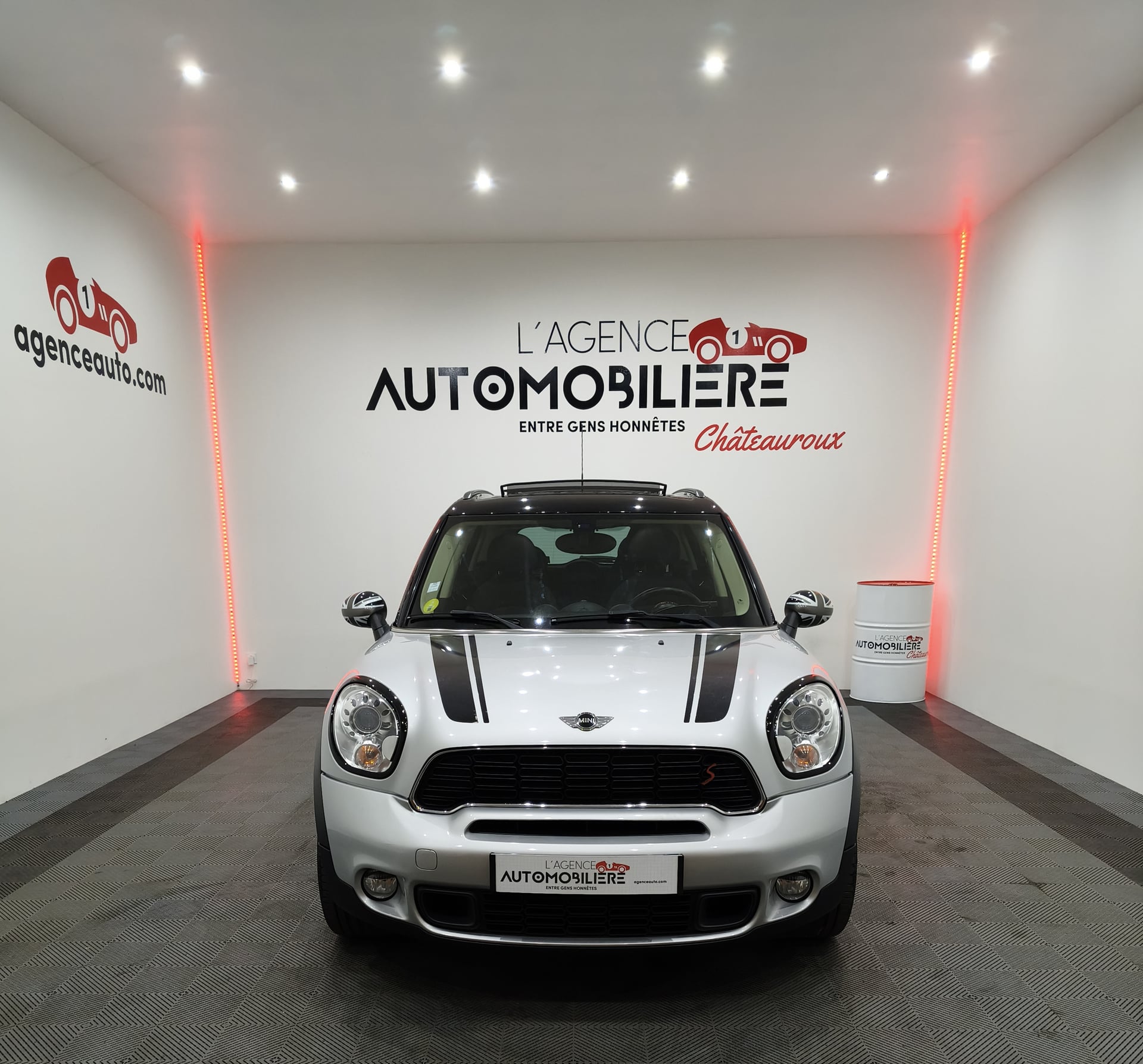Mini Mini Countryman COOPER SD 2.0 143CV BVA TOIT PANO OUVRANT/GPS/REG/BLUETOOTH/FX XENON/CLIM AUTO/RADAR RECUL/JTES 18'/ATTELAGE — 2