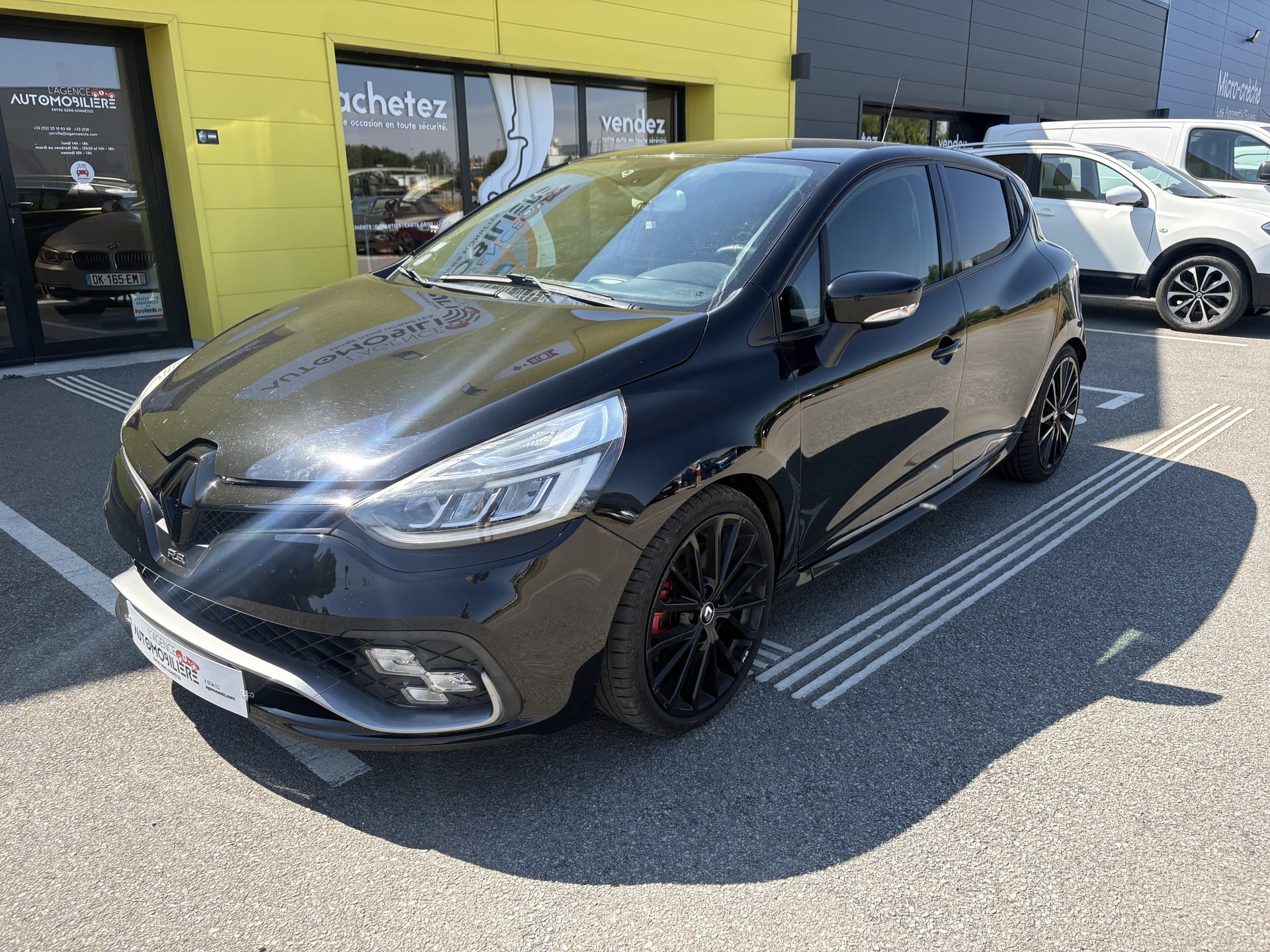 Renault Clio 1.6 TURBO 220 RS TROPHY EDC — 2