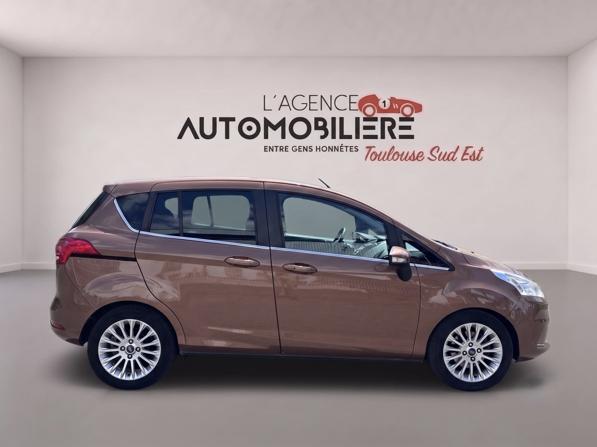 Ford B-Max 1.0 120CH TITANIUM — 2