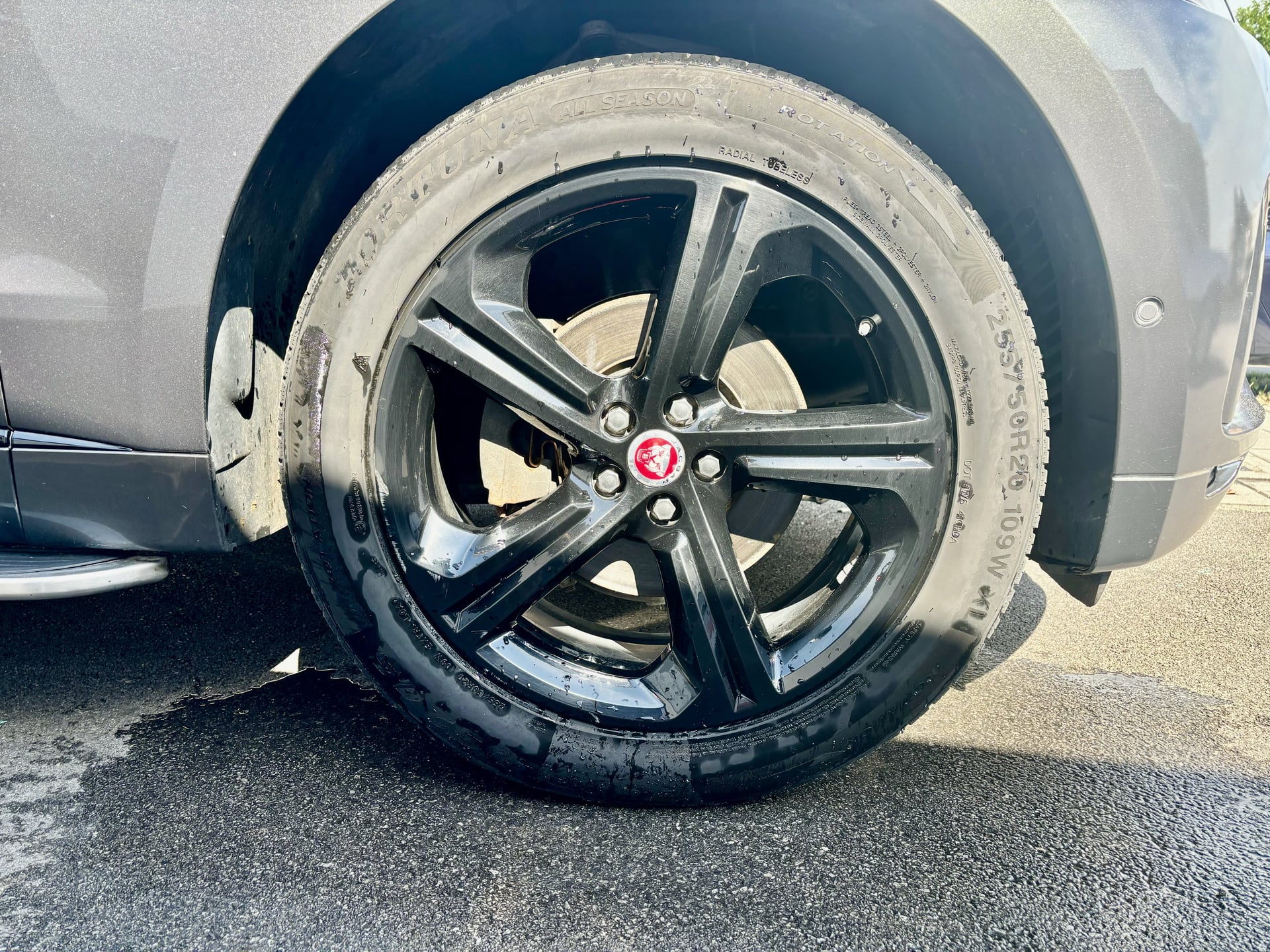 Jaguar F-Pace 4X4 2.0D 180CV R-SPORT TOIT OUVRANT — 34