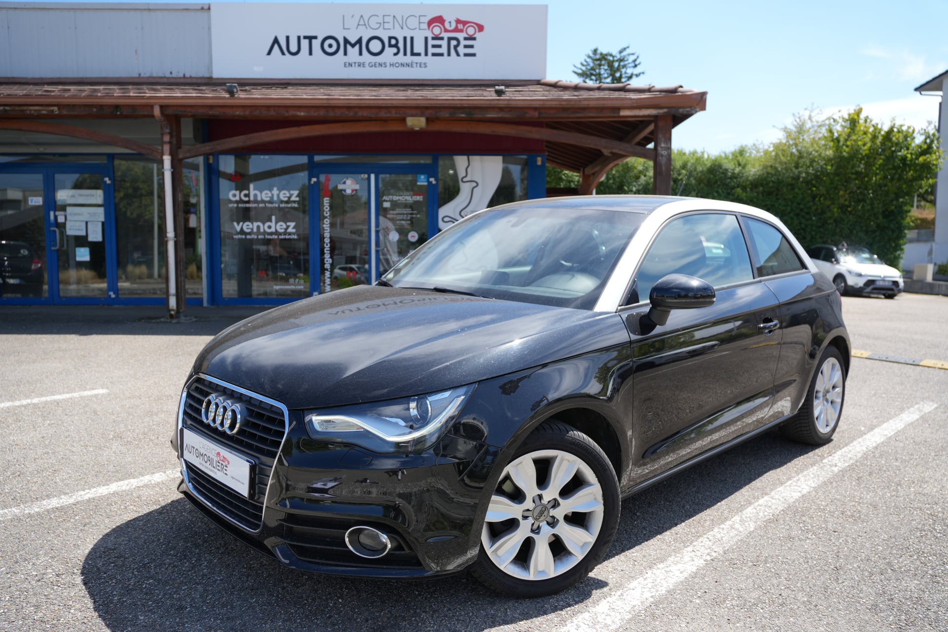 Audi A1 1.6 TDI 105 AMBITION — 1