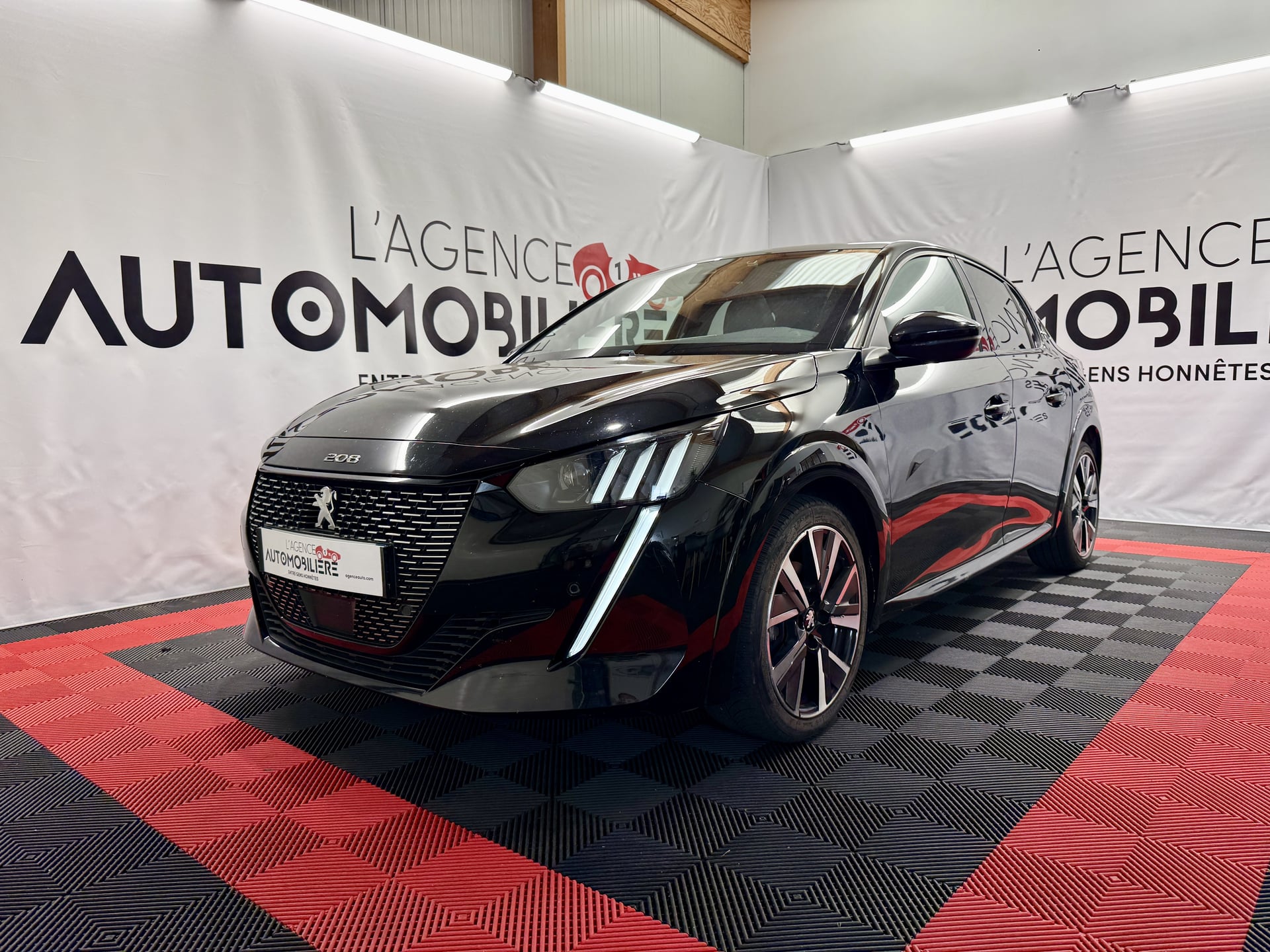 Peugeot 208 II 1.5 BLUEHDI 100 S&S GT LINE