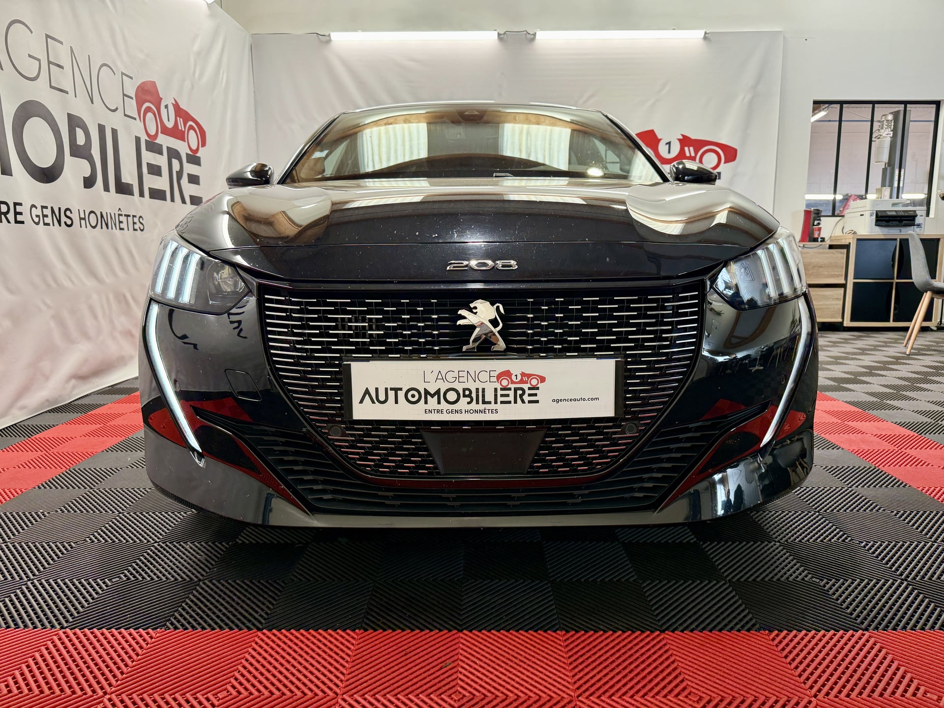 Peugeot 208 II 1.5 BLUEHDI 100 S&S GT LINE — 2