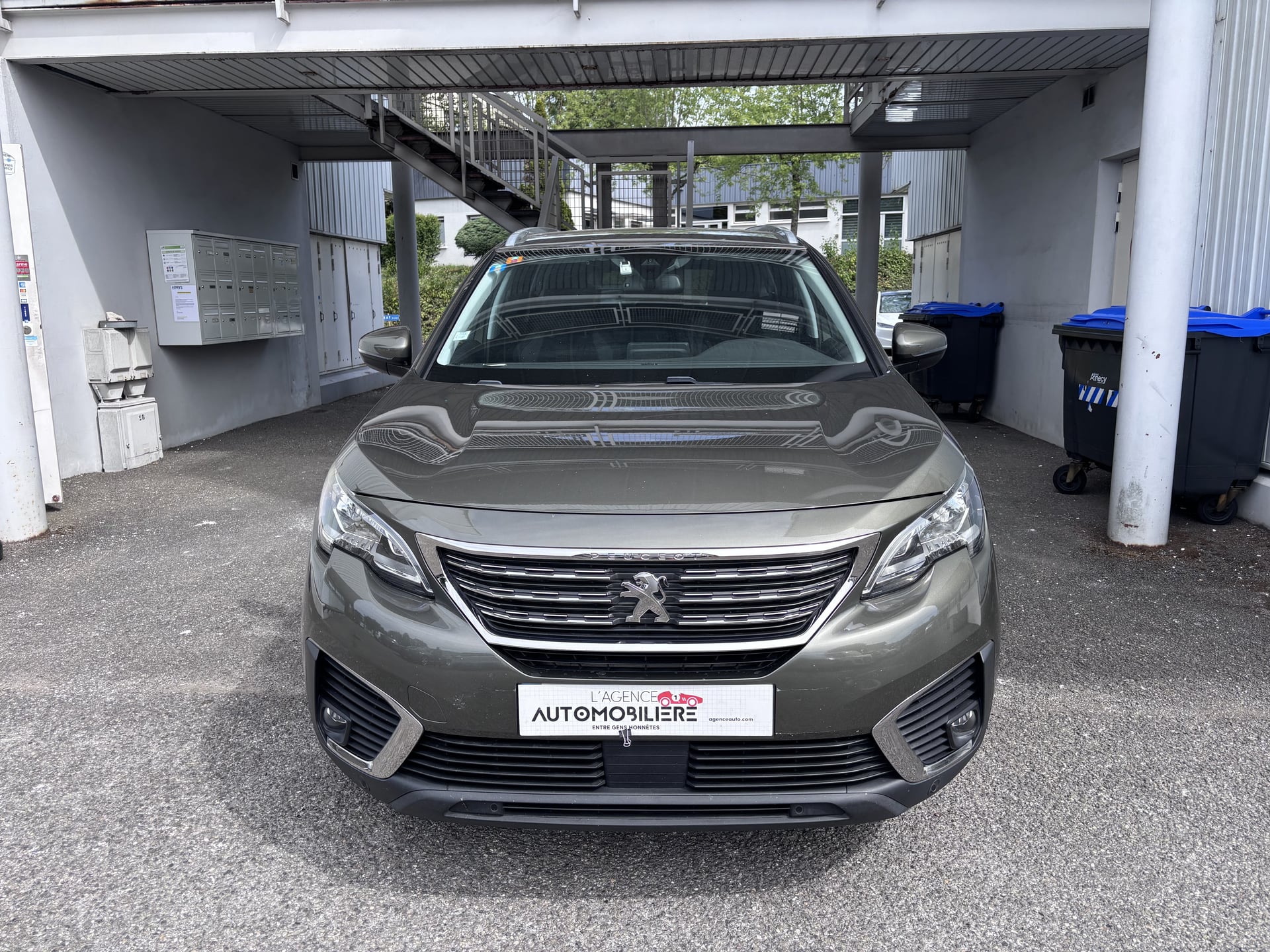 Peugeot 5008 1.5 BlueHDi 130 cv Boîte auto 7 places — 2