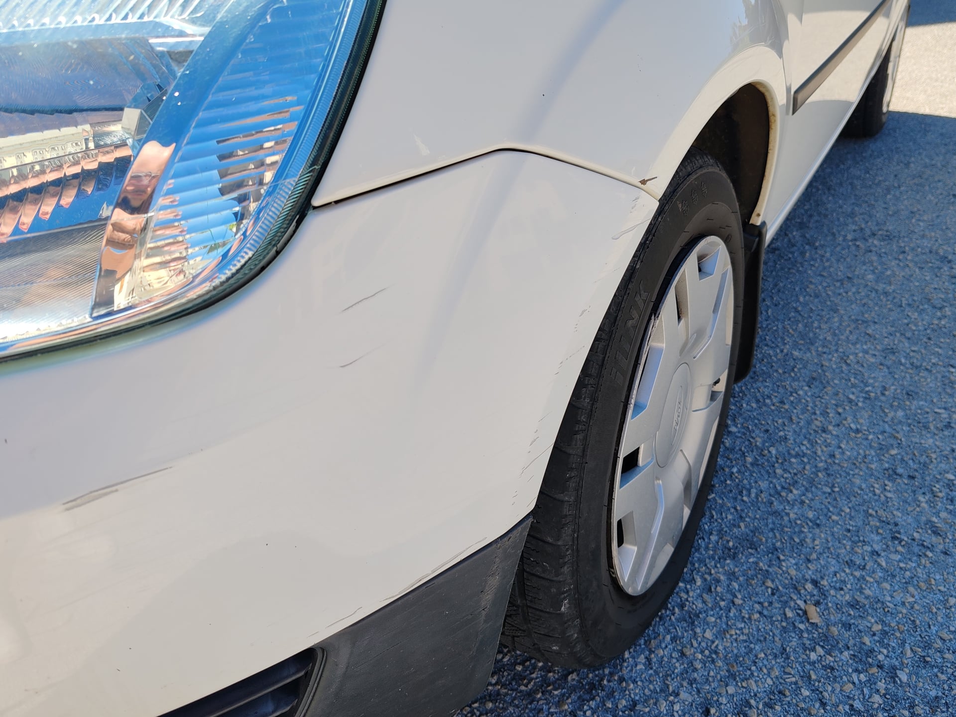 Ford Fiesta 1.3 i 70 cv — 31