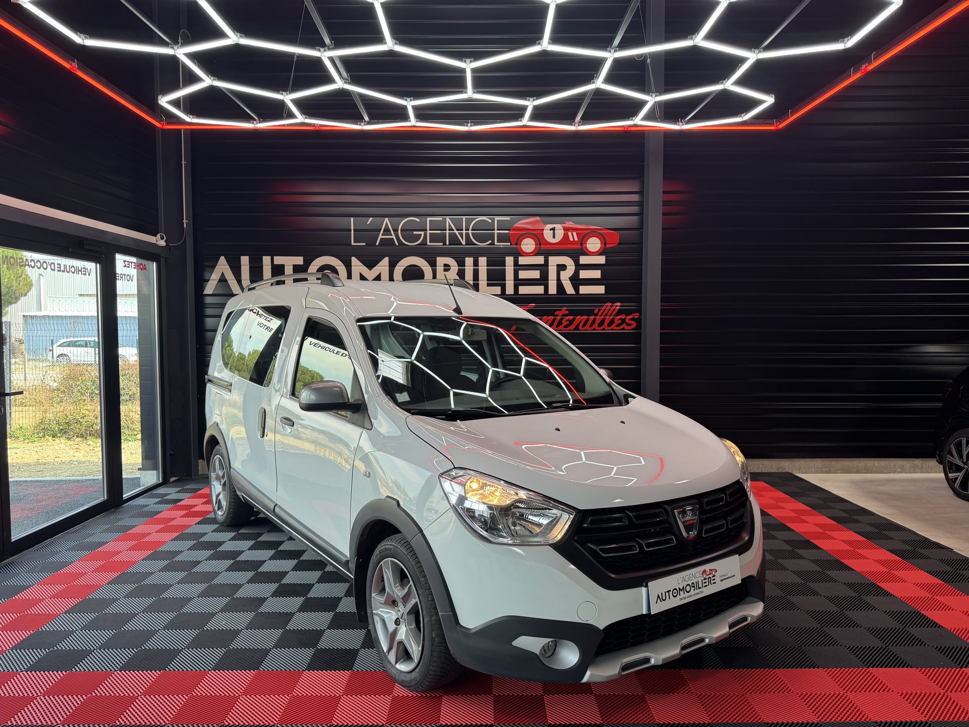 Dacia Dokker 1.5 Blue Dci 95 Stepway Garantie 12mois — 2