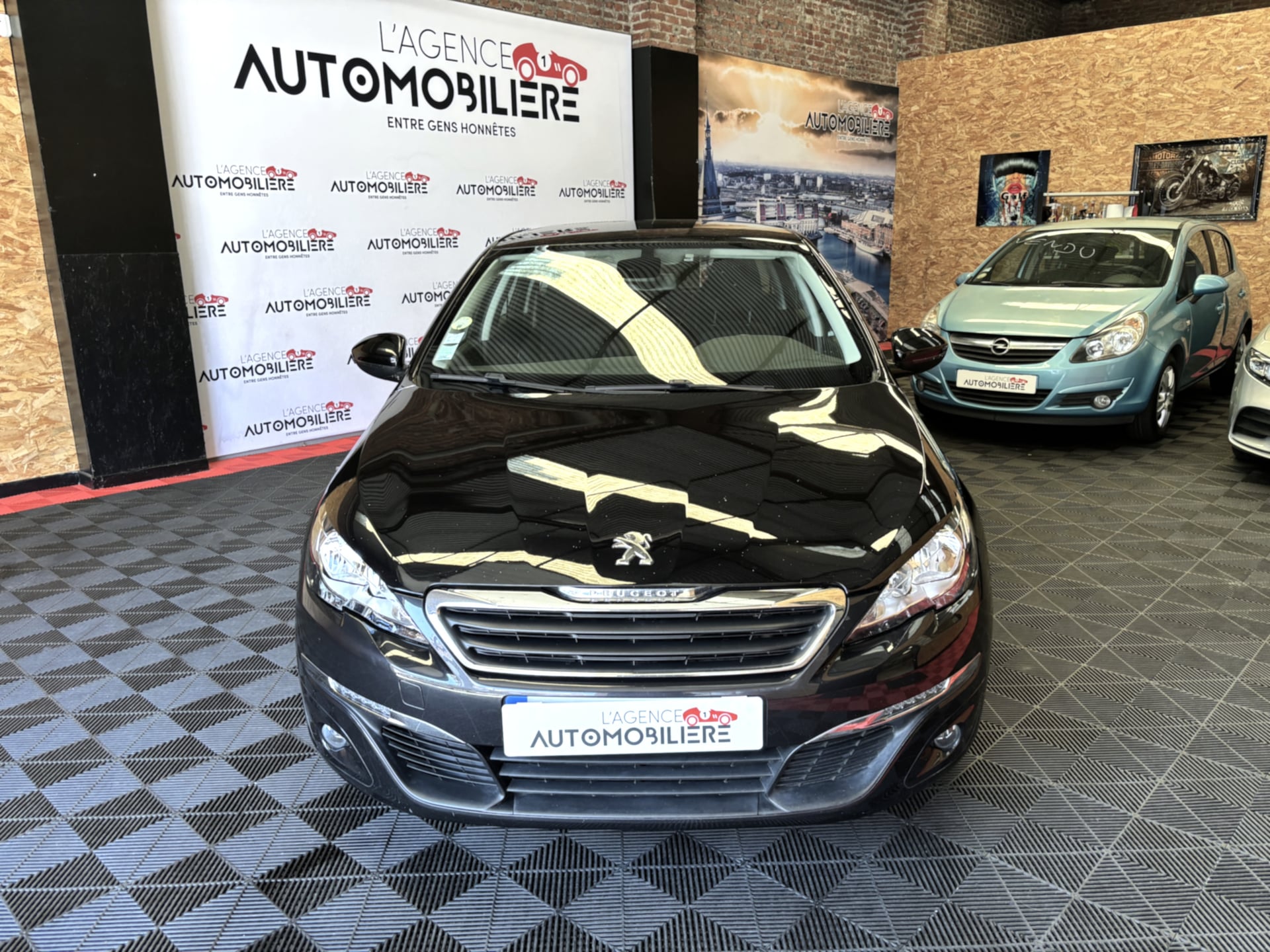 Peugeot 308 SW 1.6 Blue 120 ch HDI business Pack — 2