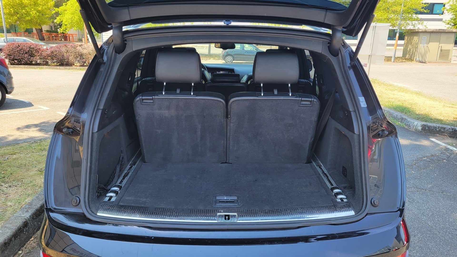 Audi Q7 3.0 V6 TDI 245 CH S-LINE QUATTRO (2) -ATTELAGE RETRACTABLE - 7 Places - Entretien Audi — 21