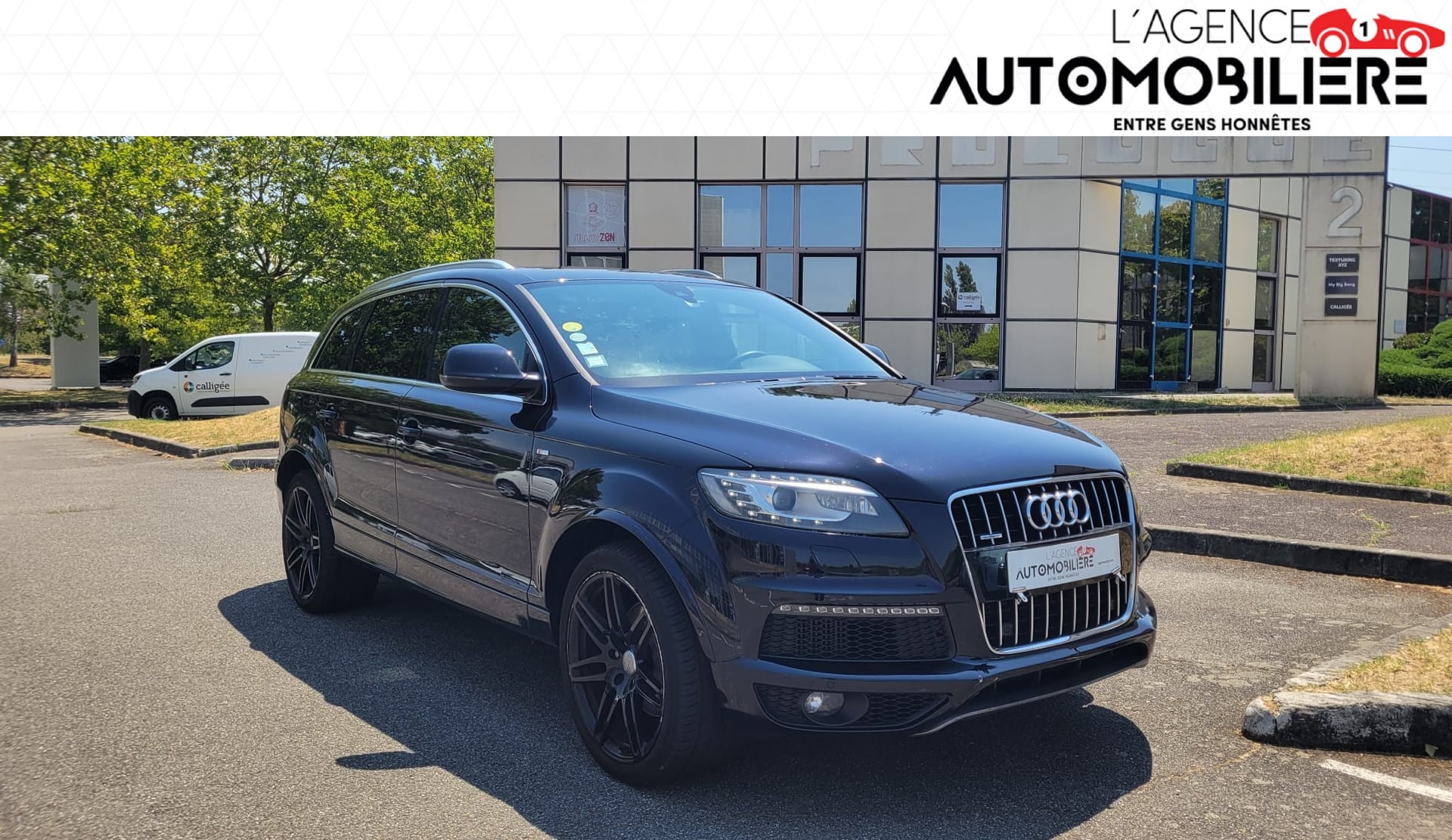 Audi Q7 3.0 V6 TDI 245 CH S-LINE QUATTRO (2) -ATTELAGE RETRACTABLE - 7 Places - Entretien Audi