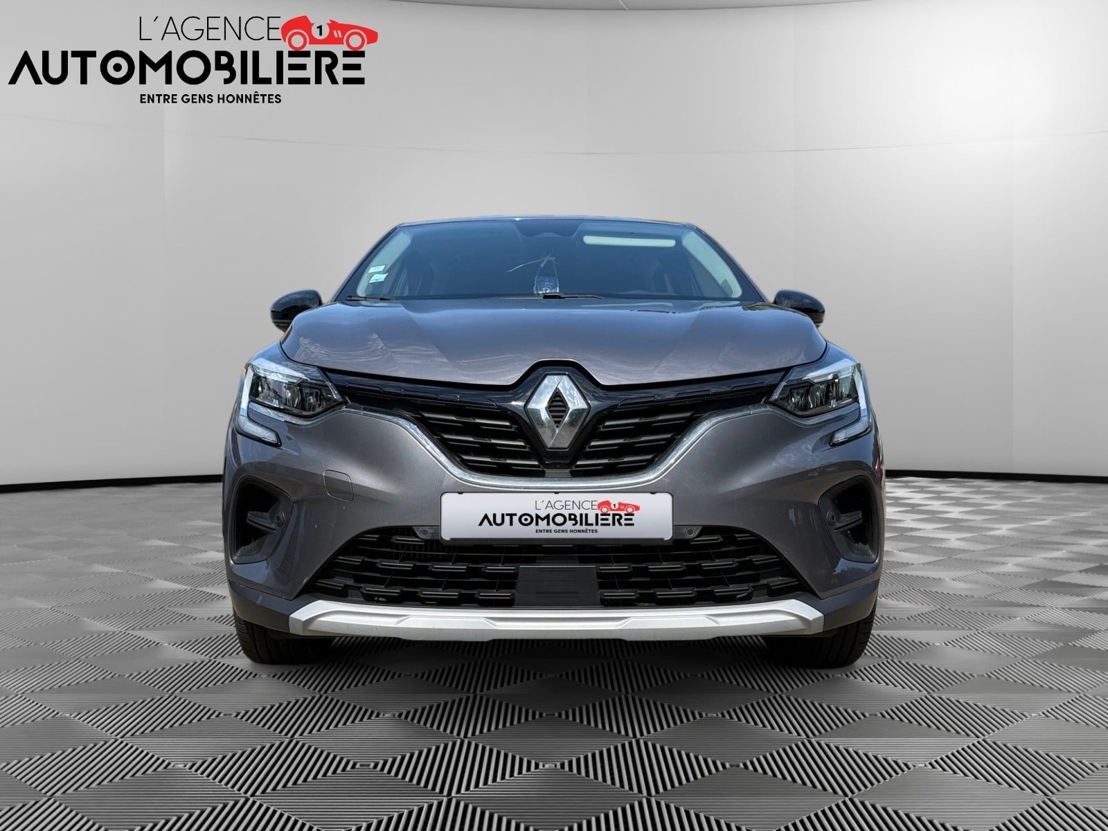 Renault Captur 1.3 TCE MICRO-HYBRID 140 HYBRID business — 2