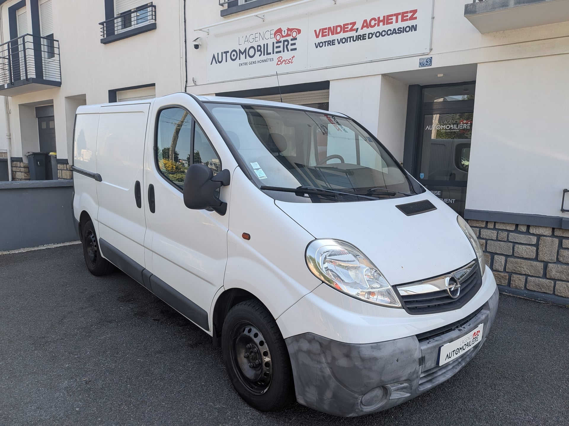 Opel Vivaro 2.0 CDTI 115 2700 PACK CLIM — 2