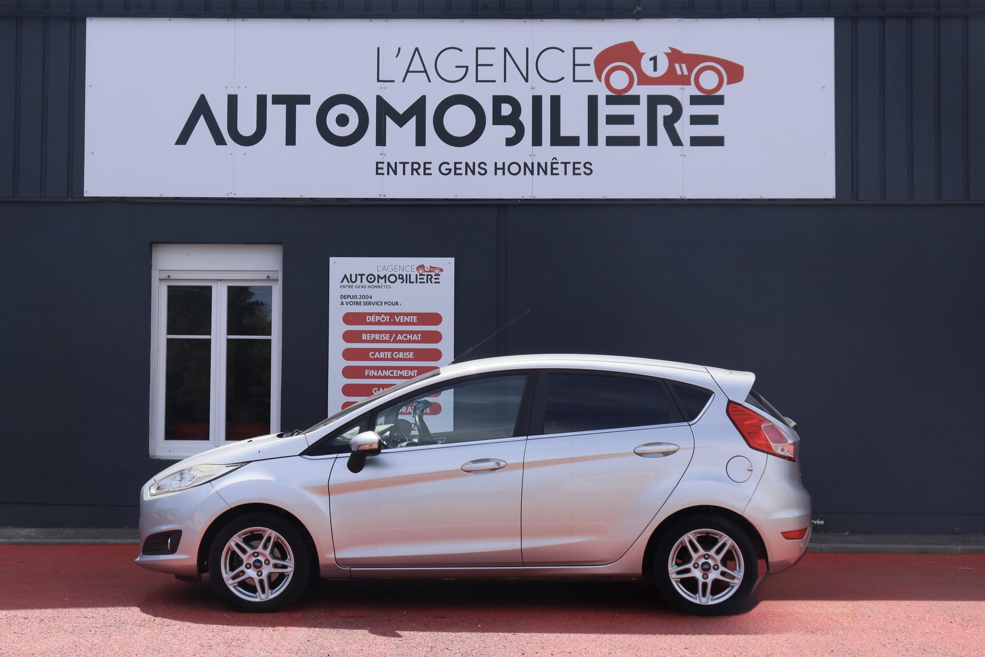 Ford Fiesta VI Ph2 5P 1.0 Ecoboost 100 Titanium BVM5 (Bluetooth, Clim, Radars) — 2