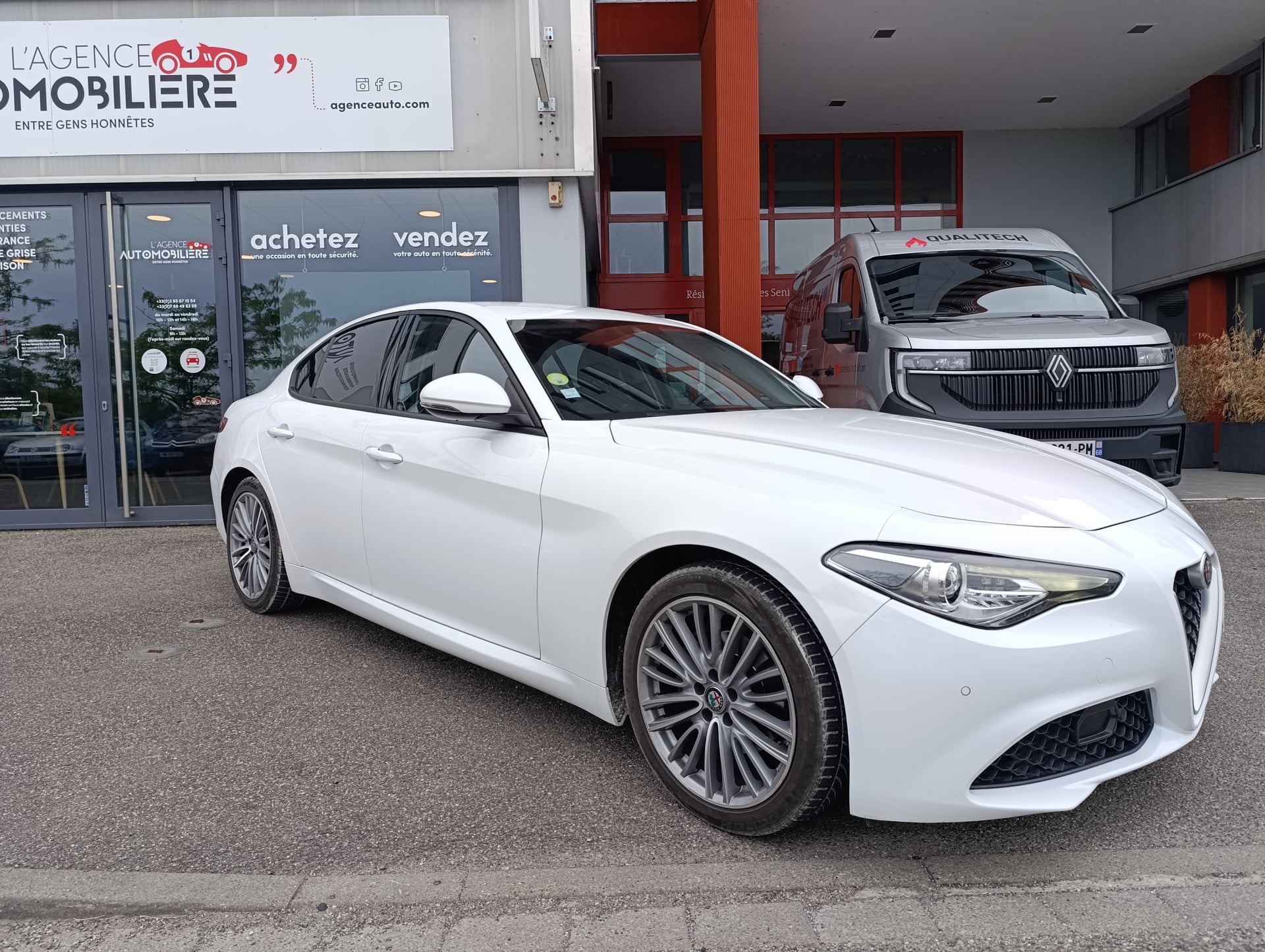 Alfa Romeo Giulia 2.2 JTD AT8 136 cv BVA SPRINT - DISTRI FAITE