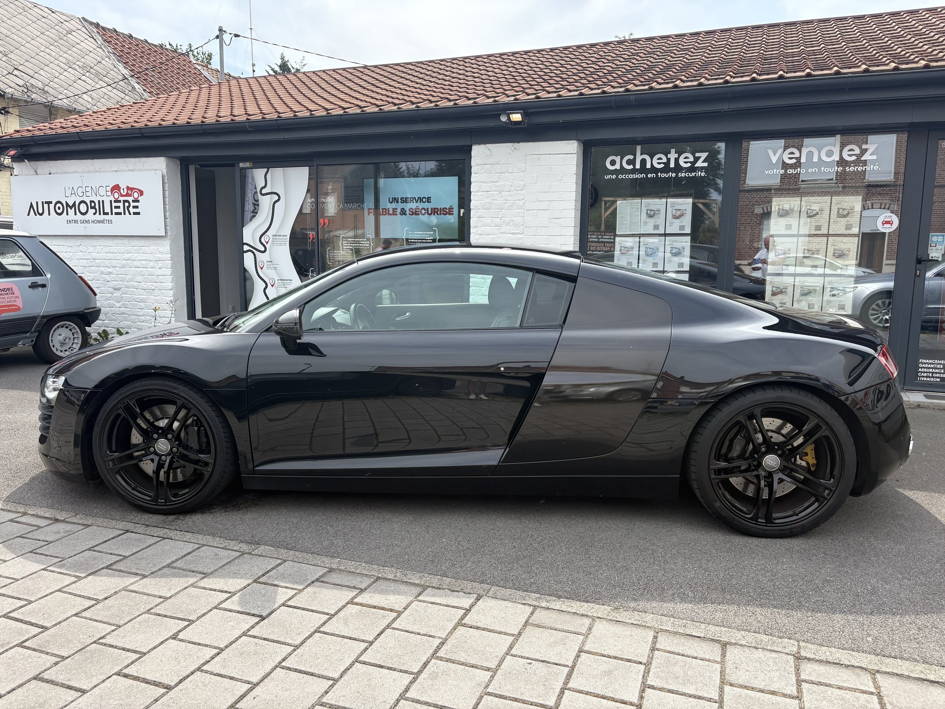 Audi R8 COUPE 4.2 V8 420 QUATTRO — 2