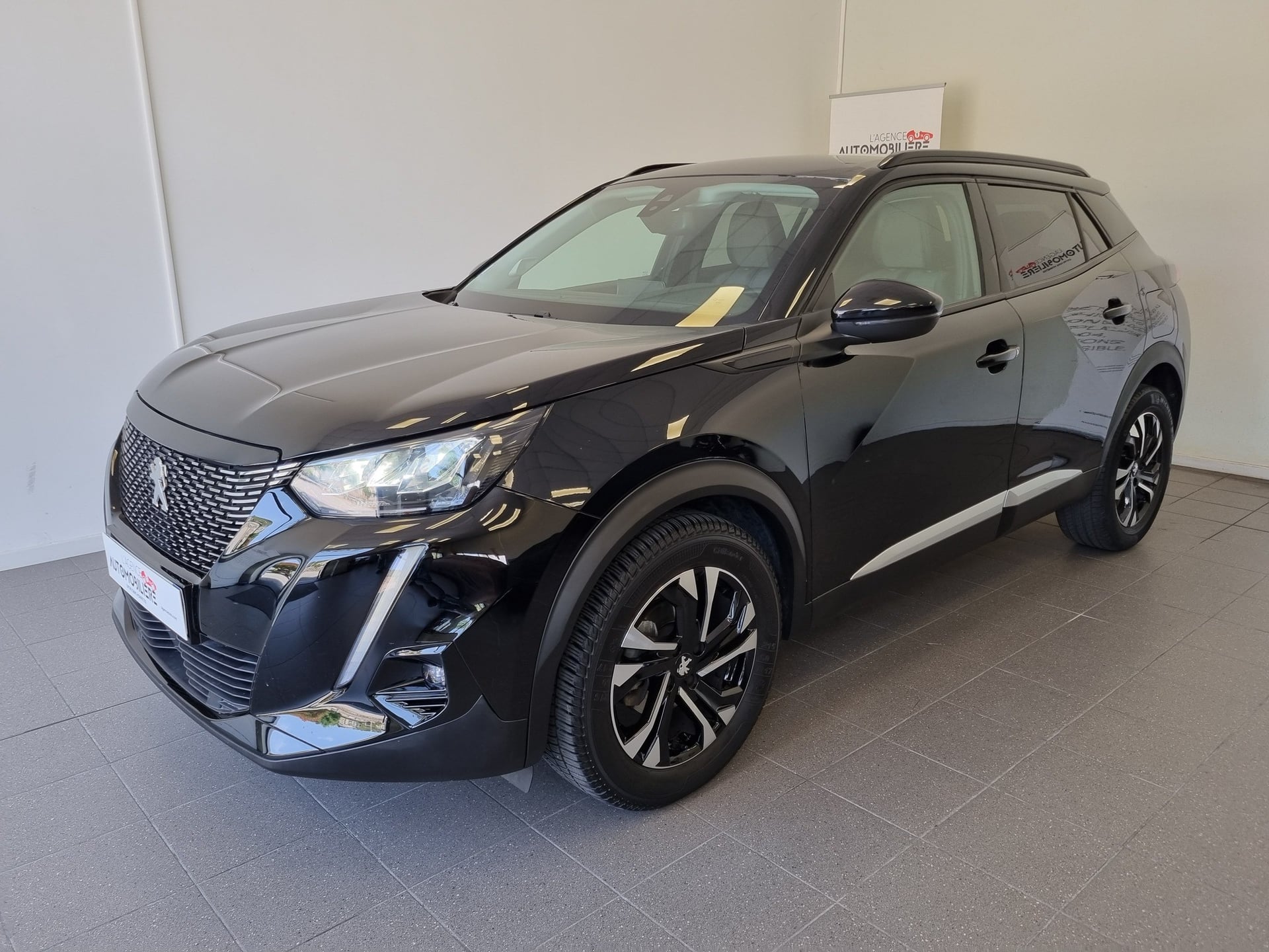 Peugeot 2008 1.2 THP Puretech 12V S&S Allure — 2