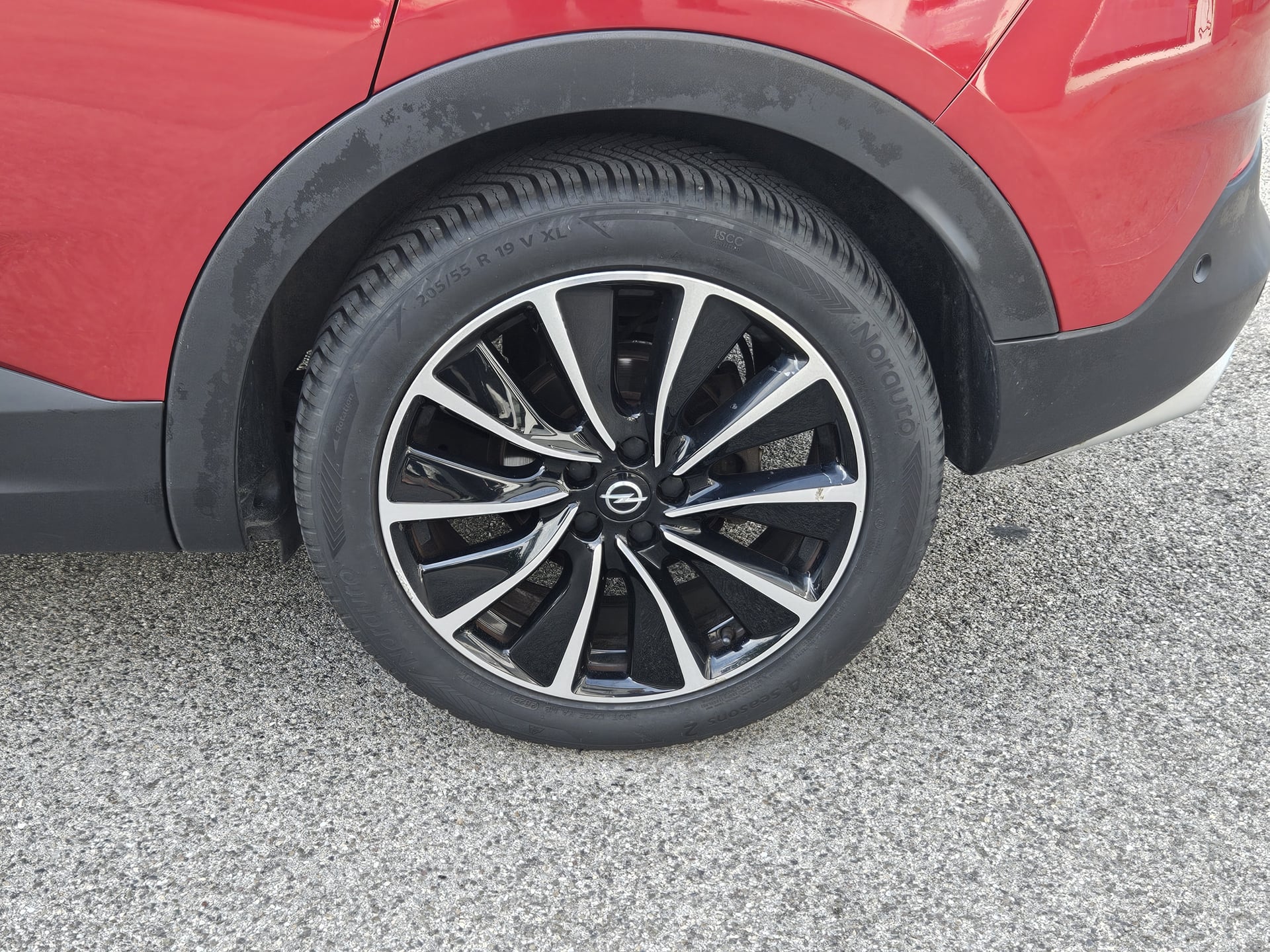 Opel Grandland X 1.5 D 130 CV BVA 8 ULTIMATE (Suréquipé : Volant chauffants , Caméra 360°, Cuir ...) — 39