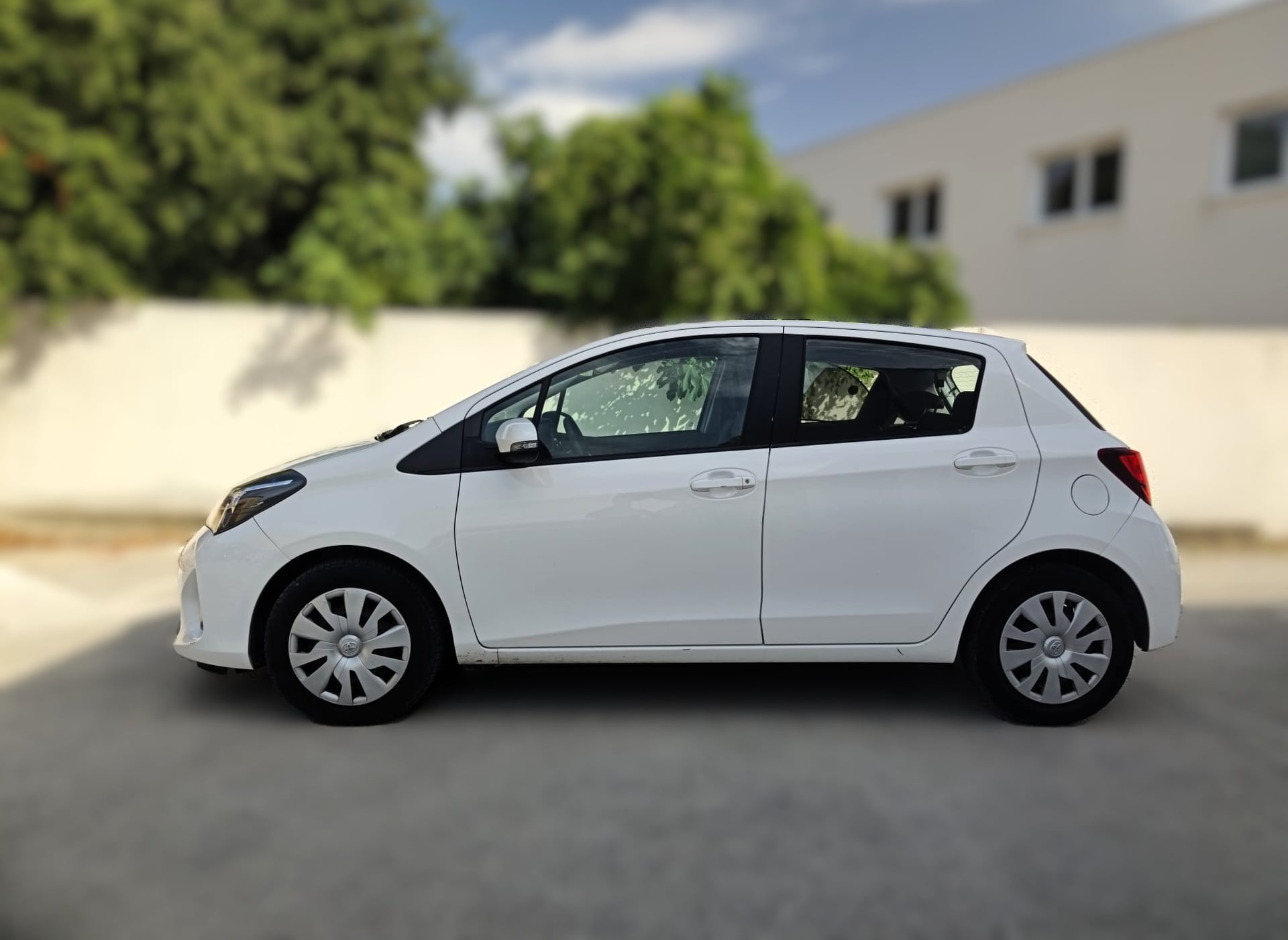 Toyota Yaris 1.5 VVTI 100H 75 HYBRID FULL-HYBRID DYNAMIC BVA — 2
