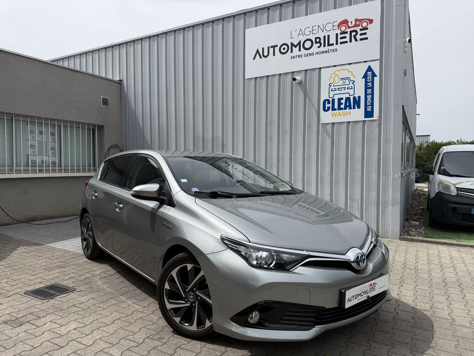 Toyota Auris Phase 2 1.8 VVT-i HSD CVT 136cv