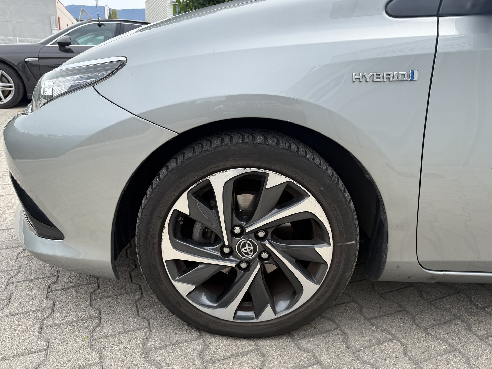Toyota Auris Phase 2 1.8 VVT-i HSD CVT 136cv — 15