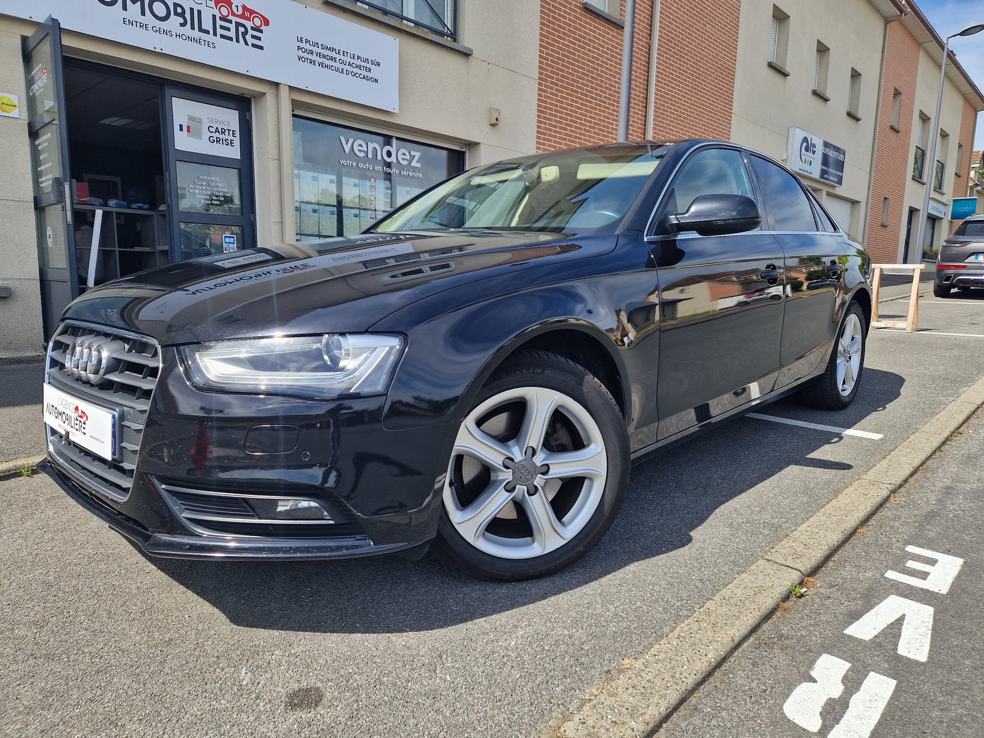 Audi A4 (2) 2.0 TDI 150 Ambition luxe