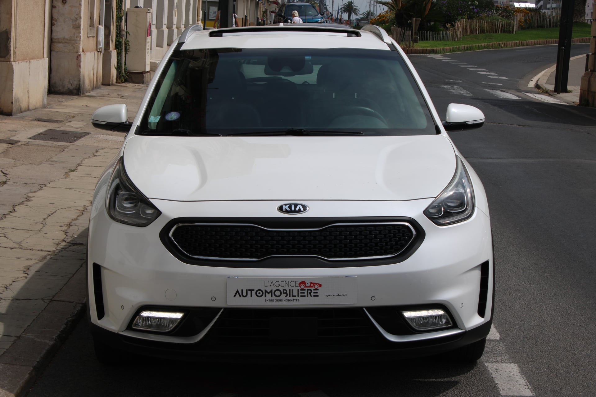 Kia Niro 1.6 GDI 141H 105 HYBRID HEV 1.3KWH PREMIUM DCT BVA ( Toit ouvrant, CarPlay ... ) — 2