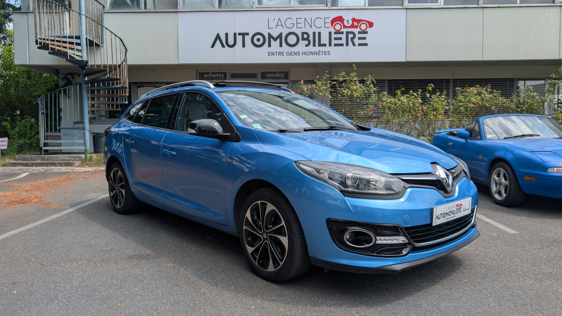 Renault Megane Estate Bose Phase 3 Estate 1.2 TCe EDC 132 cv Boîte auto toit ouvrant
