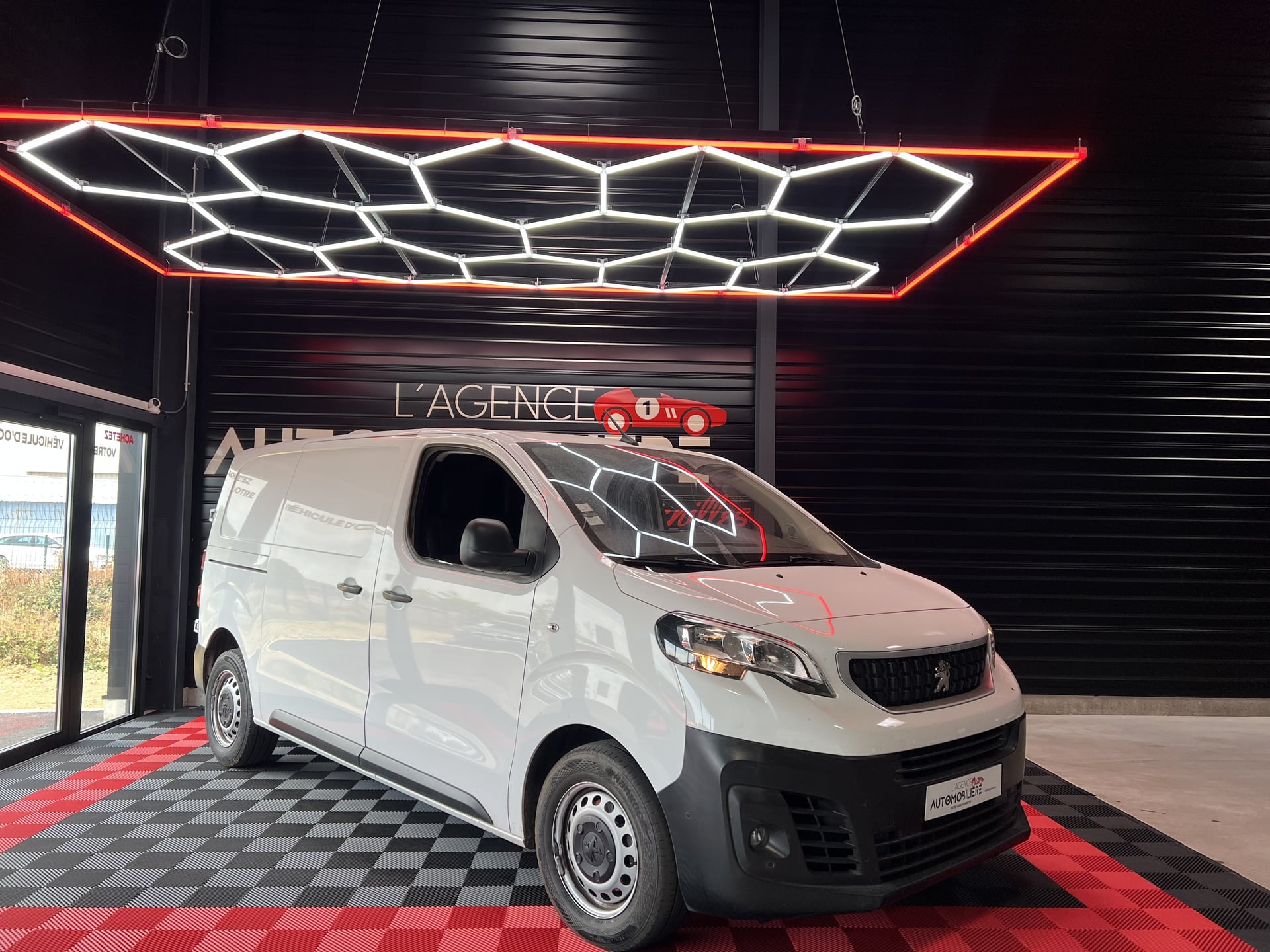 Peugeot Expert 2.0 BlueHDI 120 Asphalt Garantie 12mois + Aménagement — 2