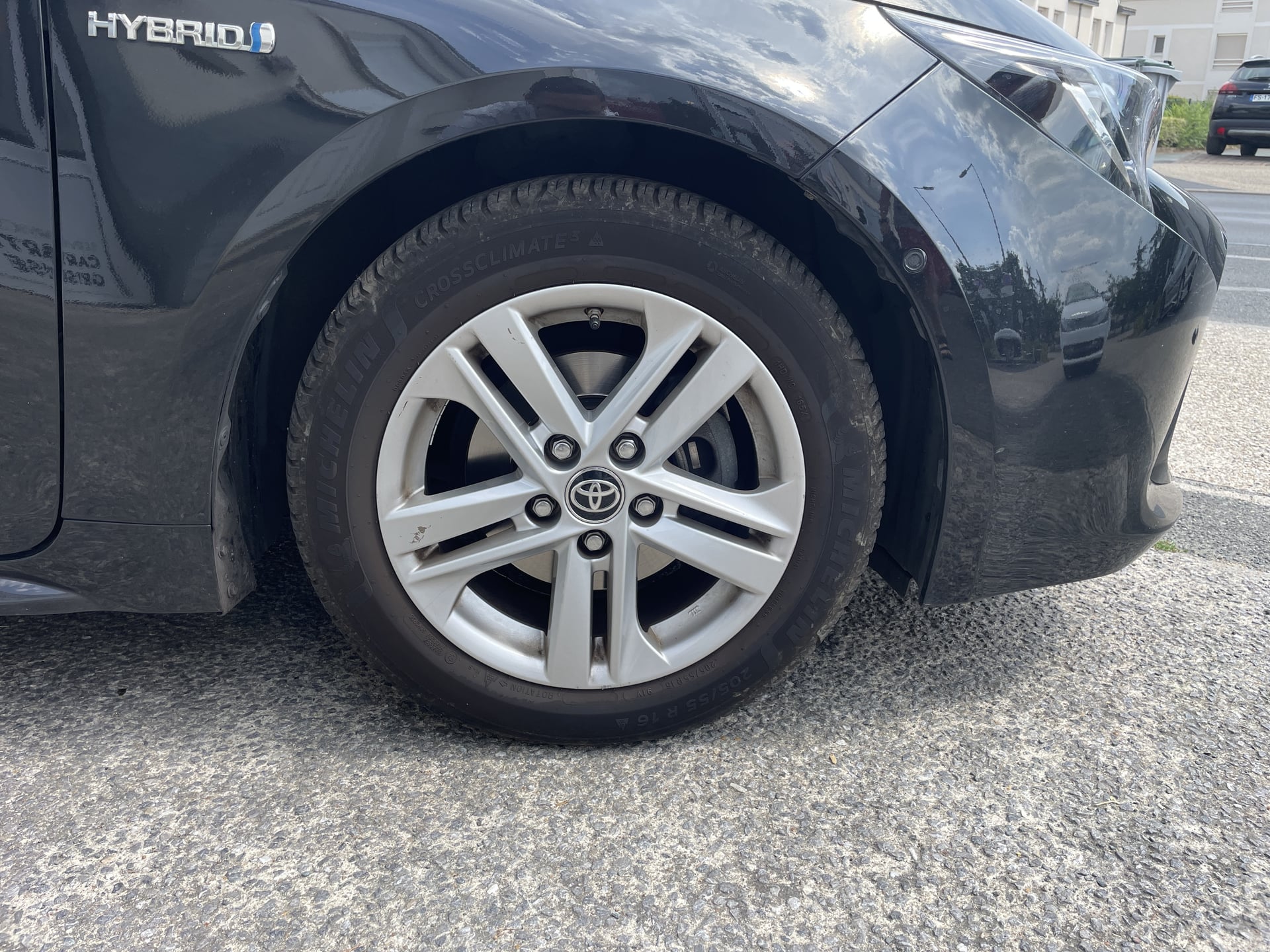 Toyota Corolla Hybride Touring Sports 1.8 VVT-i 122 cv BVA Dynamic - Suivi TOYOTA — 19
