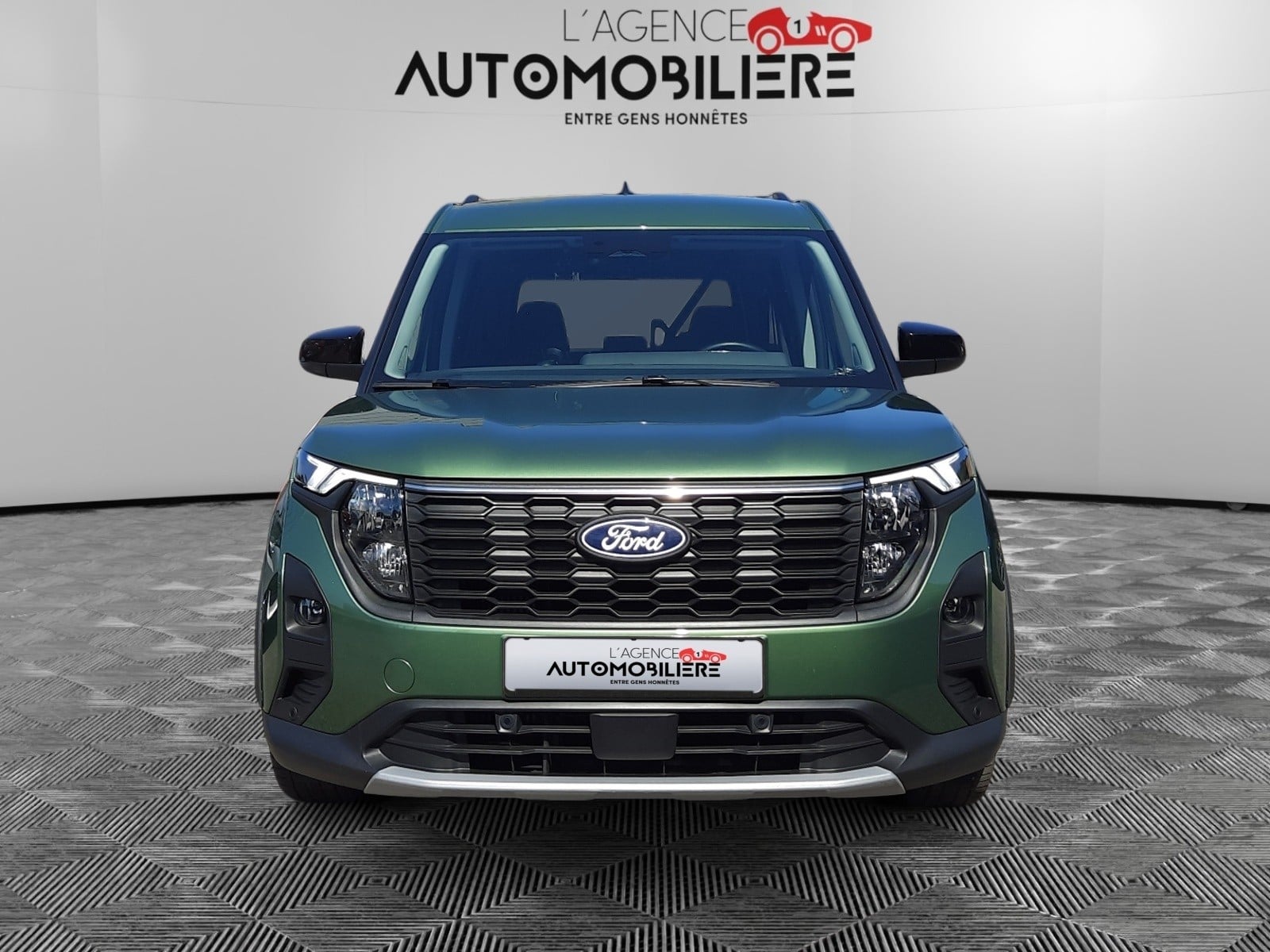 Ford Tourneo Courier 1.0i EcoBoost Active 125Ch Boite Automatique/ Garantie 12 Mois — 2