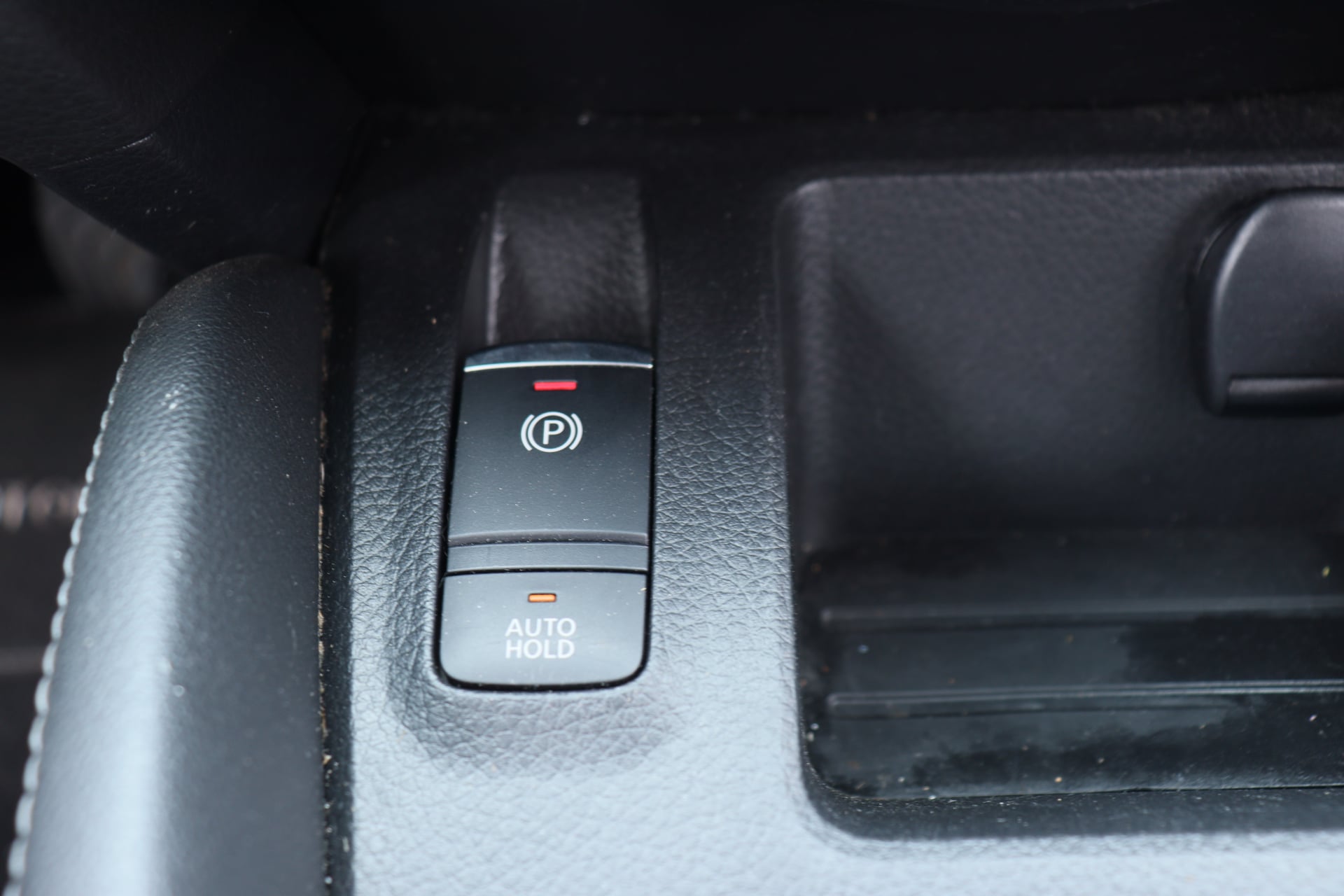 Nissan Qashqai II 1.6 dCi 130 Acenta BVM6 (Bluetooth, Radars,...) — 37