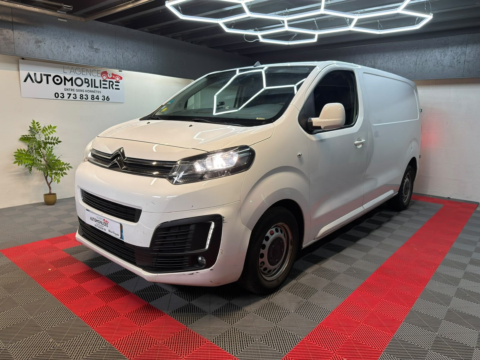 Citroen Jumpy (3) M BlueHDi 2L 120ch BVM6 Club / Climatisation — 1